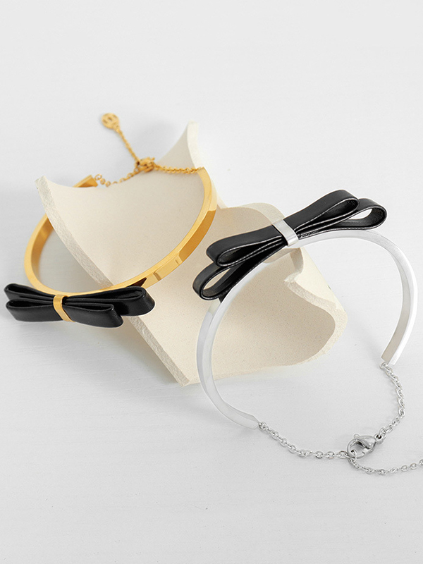 Bow-Embellished Contrast Color Bracelet Accessories