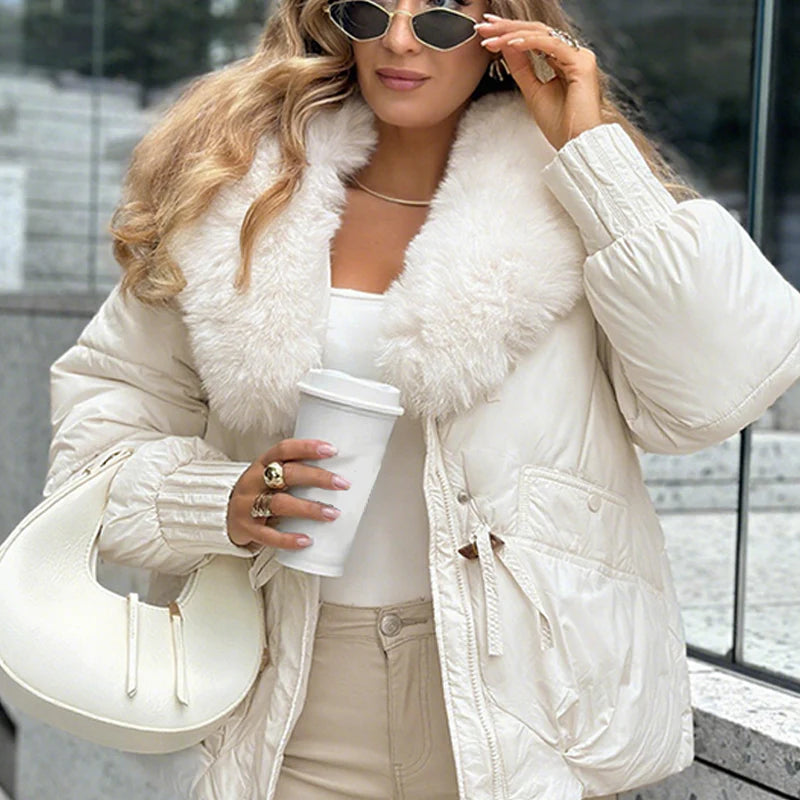 Stylish quilted jacket with faux fur collar
