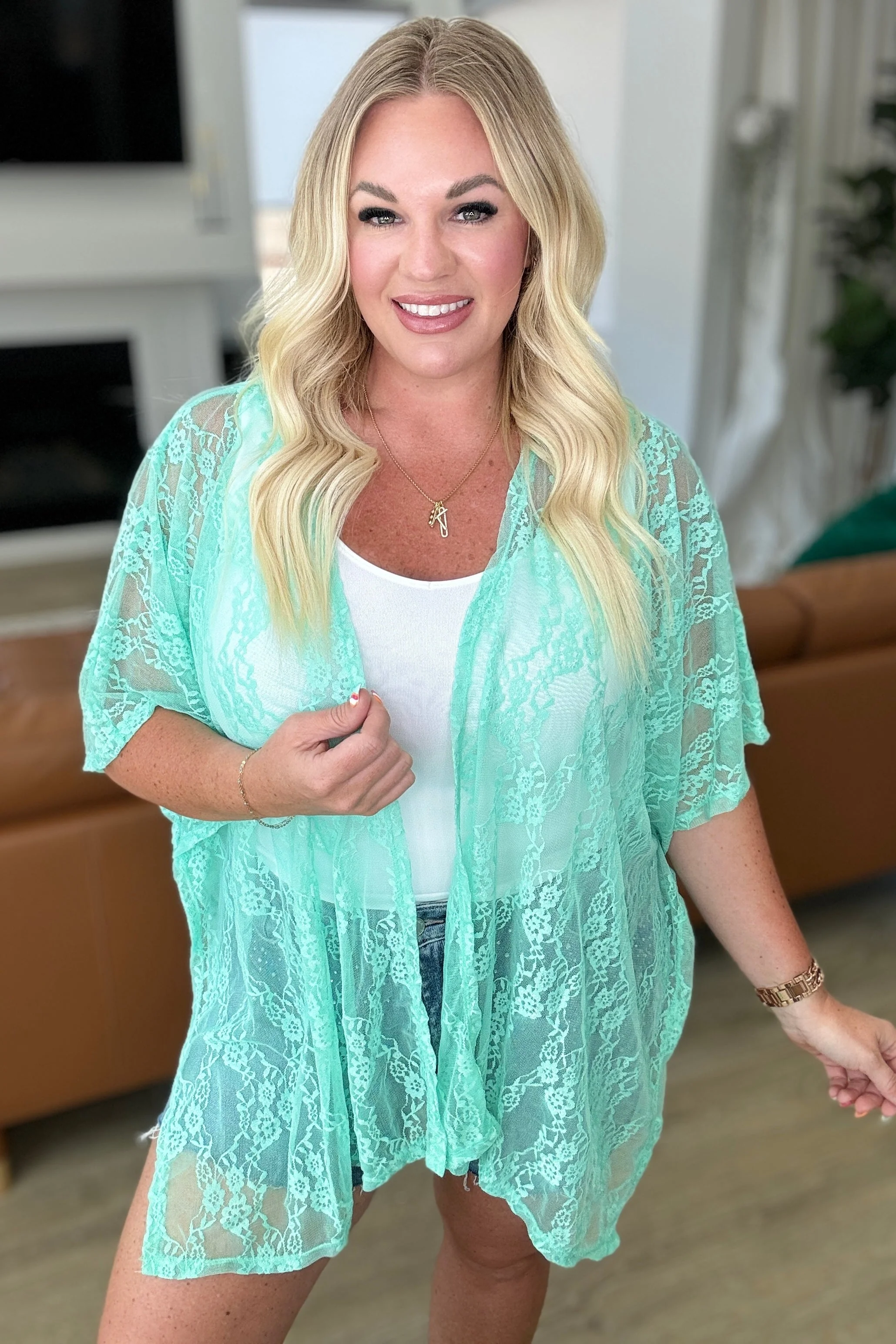 Ahead Lace Kimono In Mint