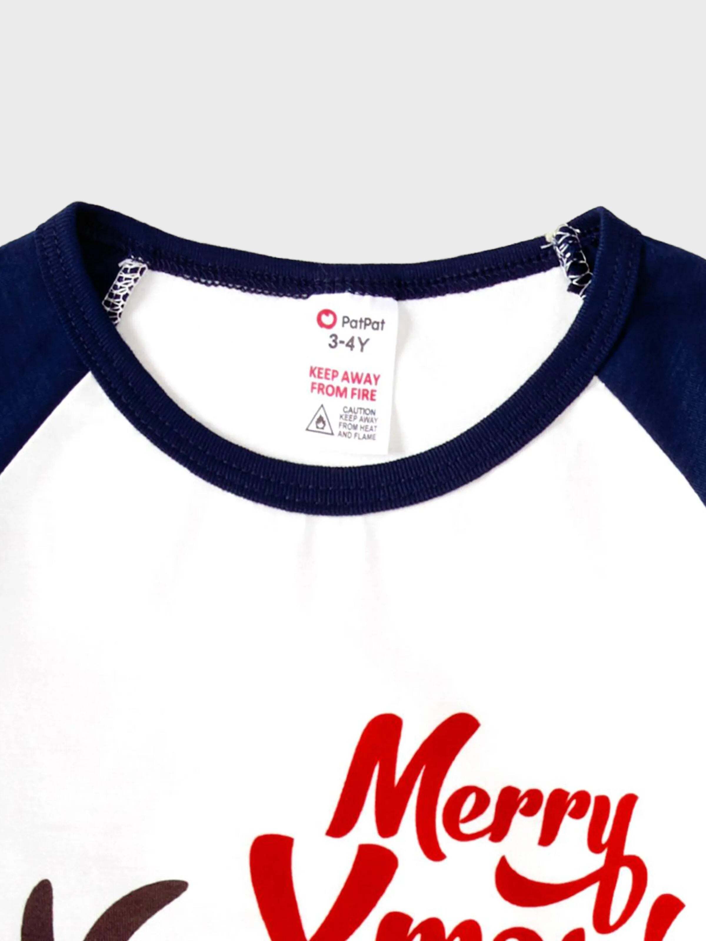 Christmas Family Pajamas Reindeer Pattern Big Graphic Raglan Sleeves Pajamas Sets with Christmas Socks Dark blue/White/Red