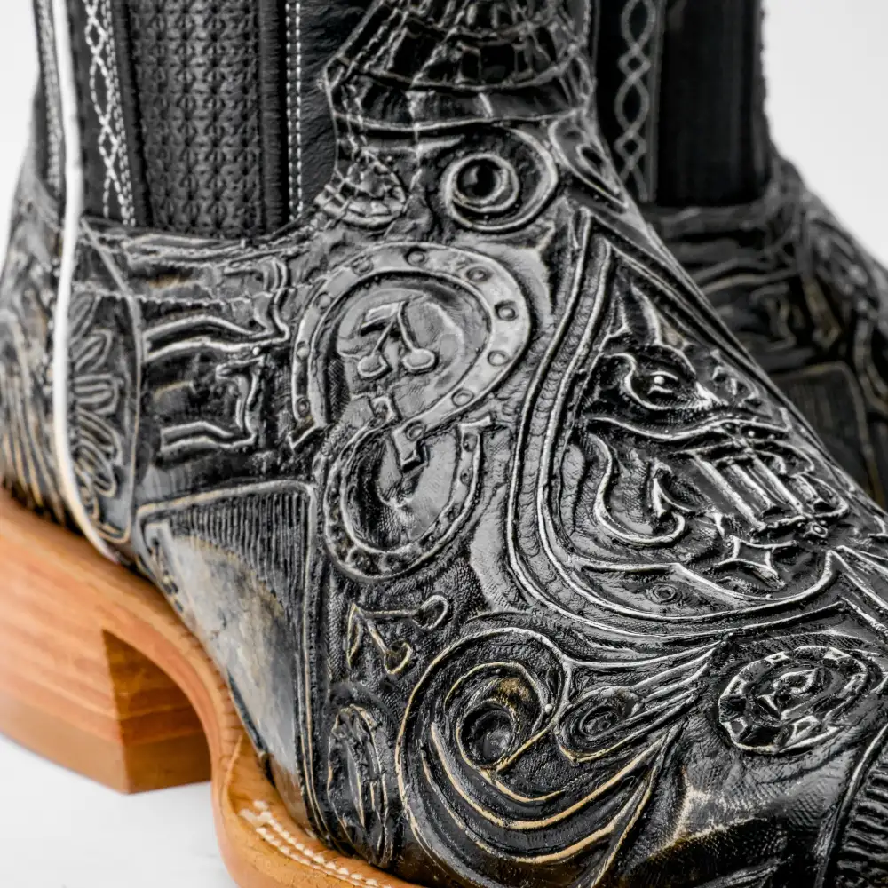 Ace Of Spades White/Black - Square Toe