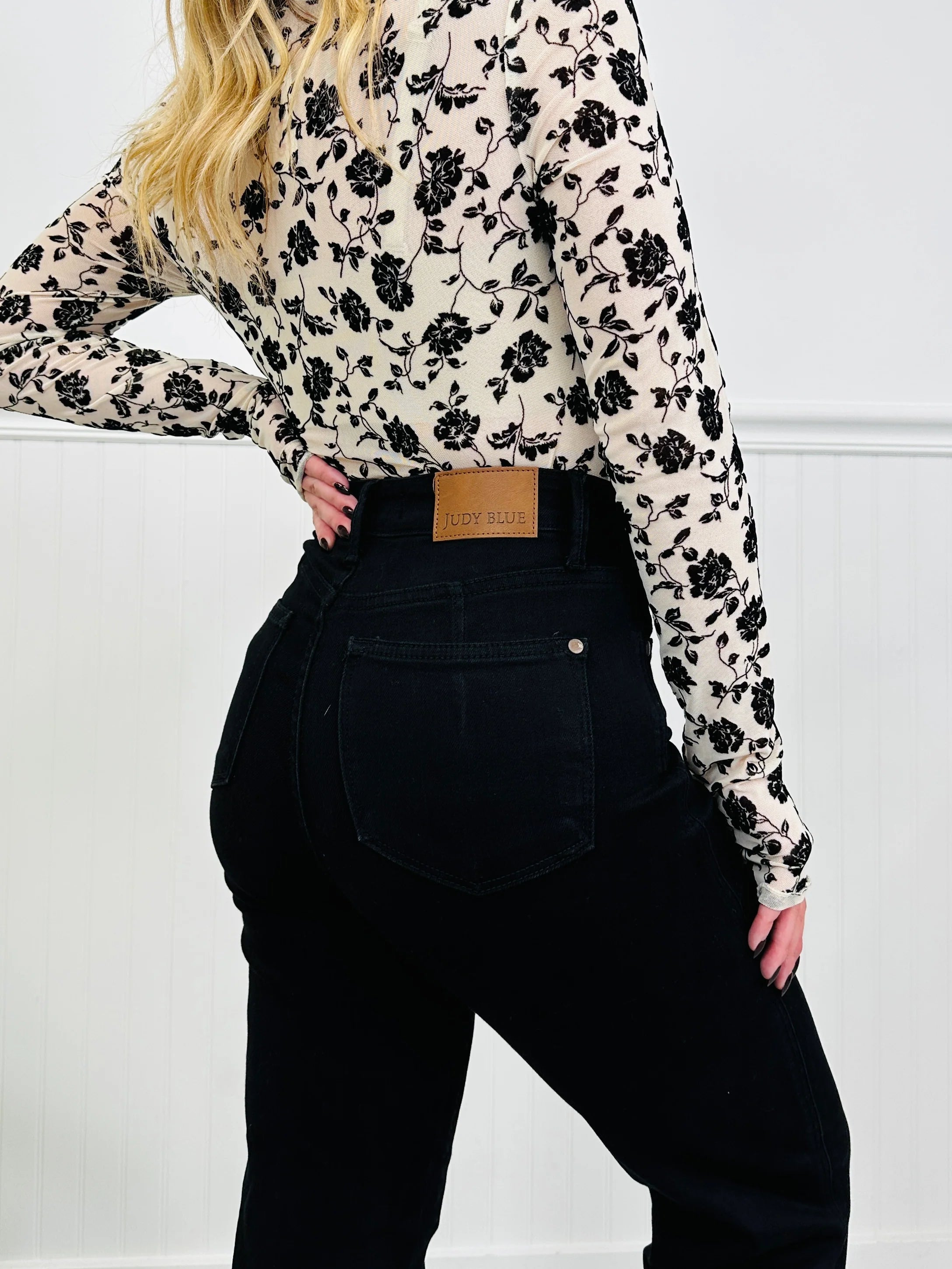 Judy Blue Forever Flattering Tummy Control Straight Leg Black Jeans