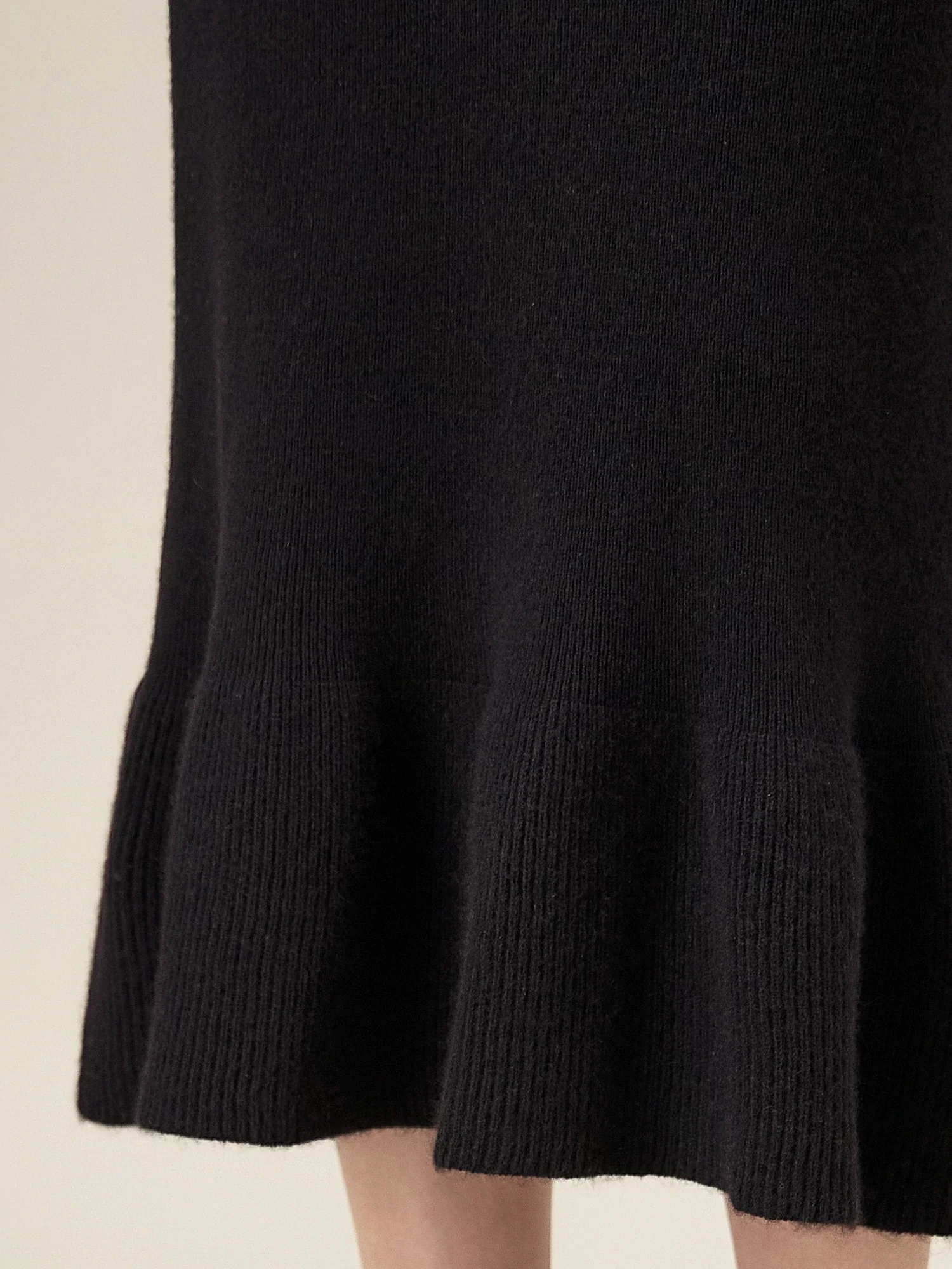 Women's 100% Wool V-Neck Knitted Dress