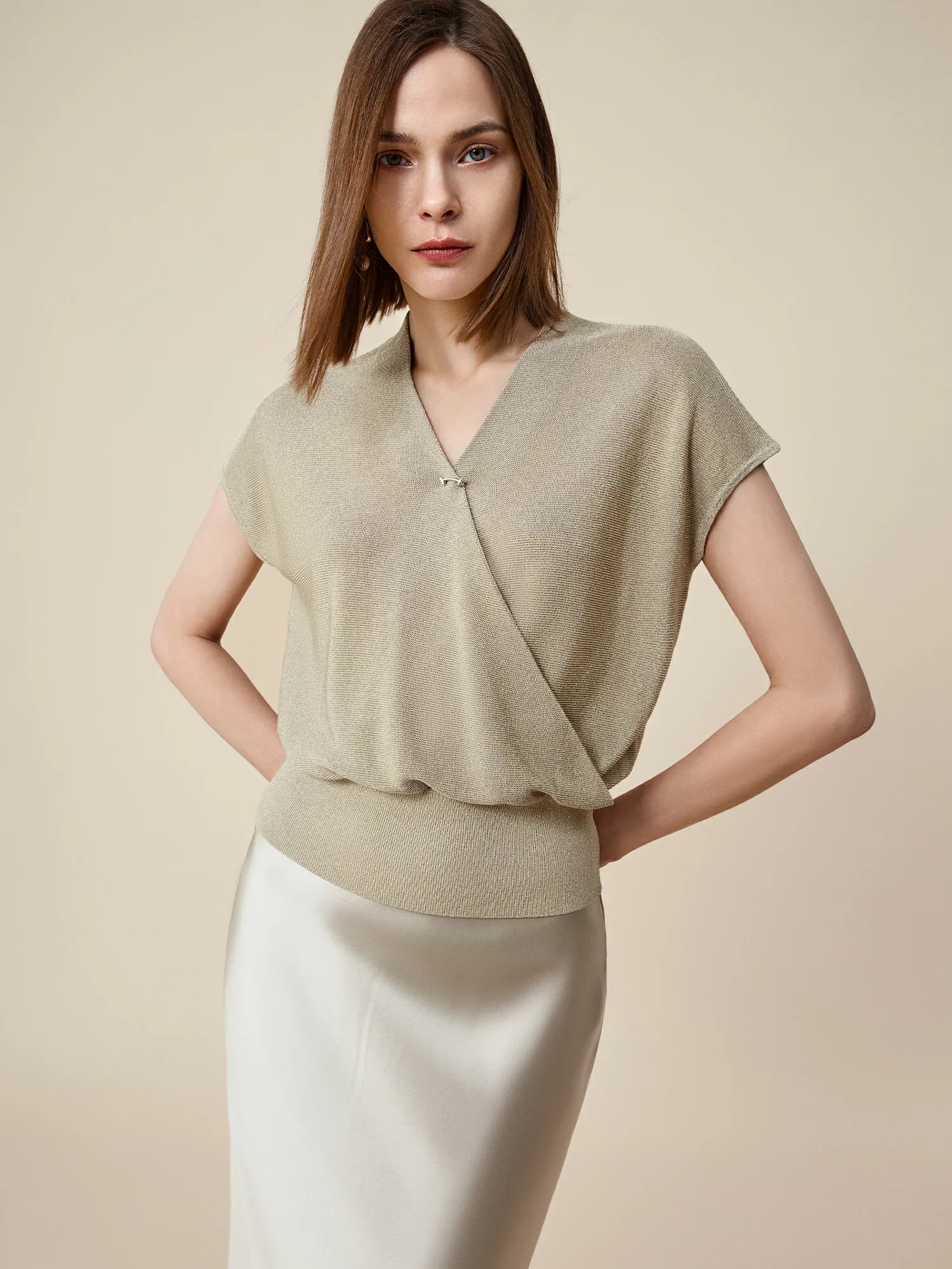 Gold Silver Yarn Short-sleeved Surplice Top