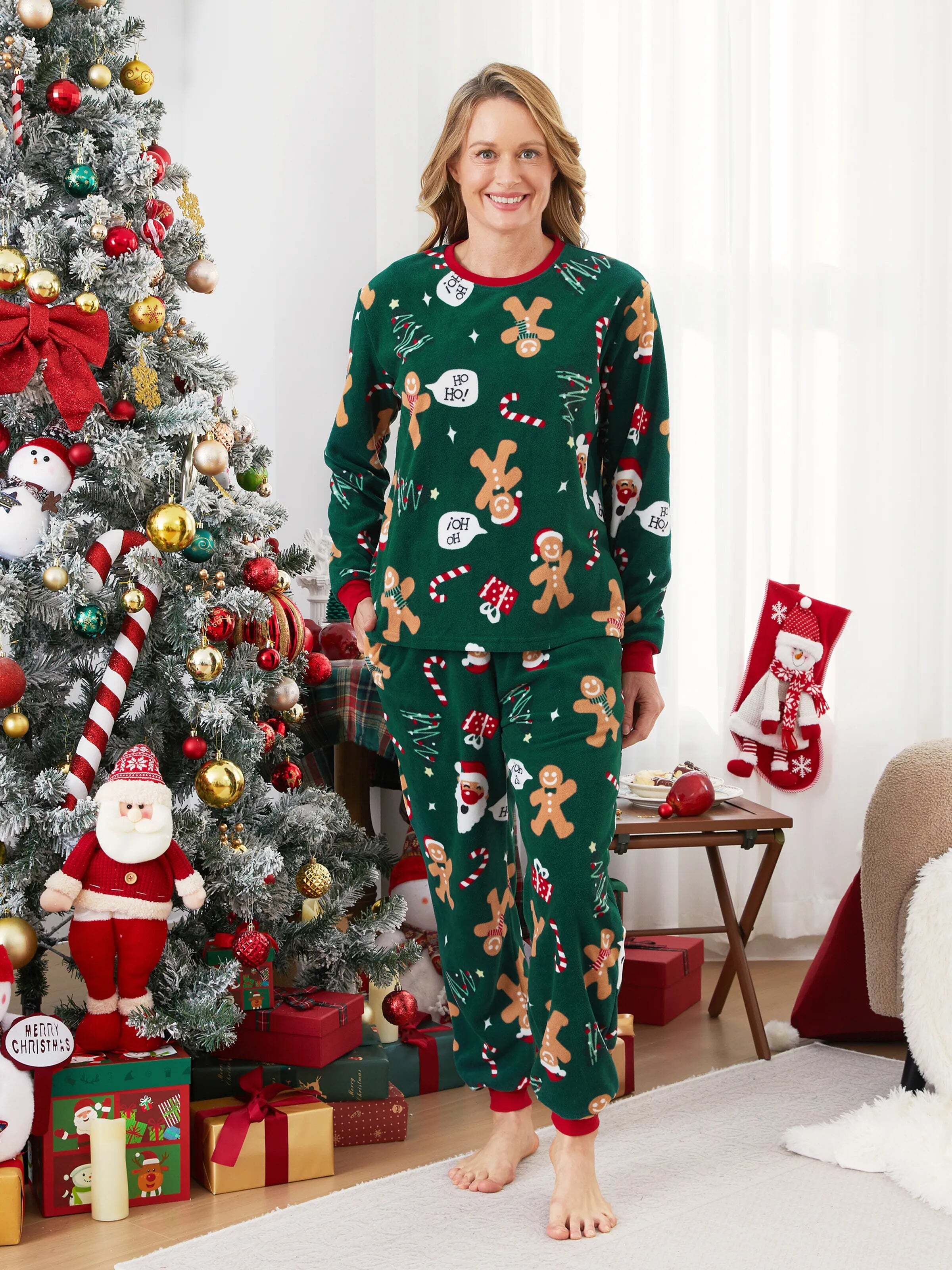 Christmas Pajamas Family Matching Fleece Gingerbread Man Long Sleeves Pajamas Sets with Christmas Socks Dark Green