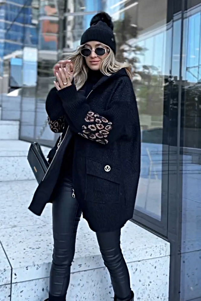 Contrast leopard print hooded knitted jacket
