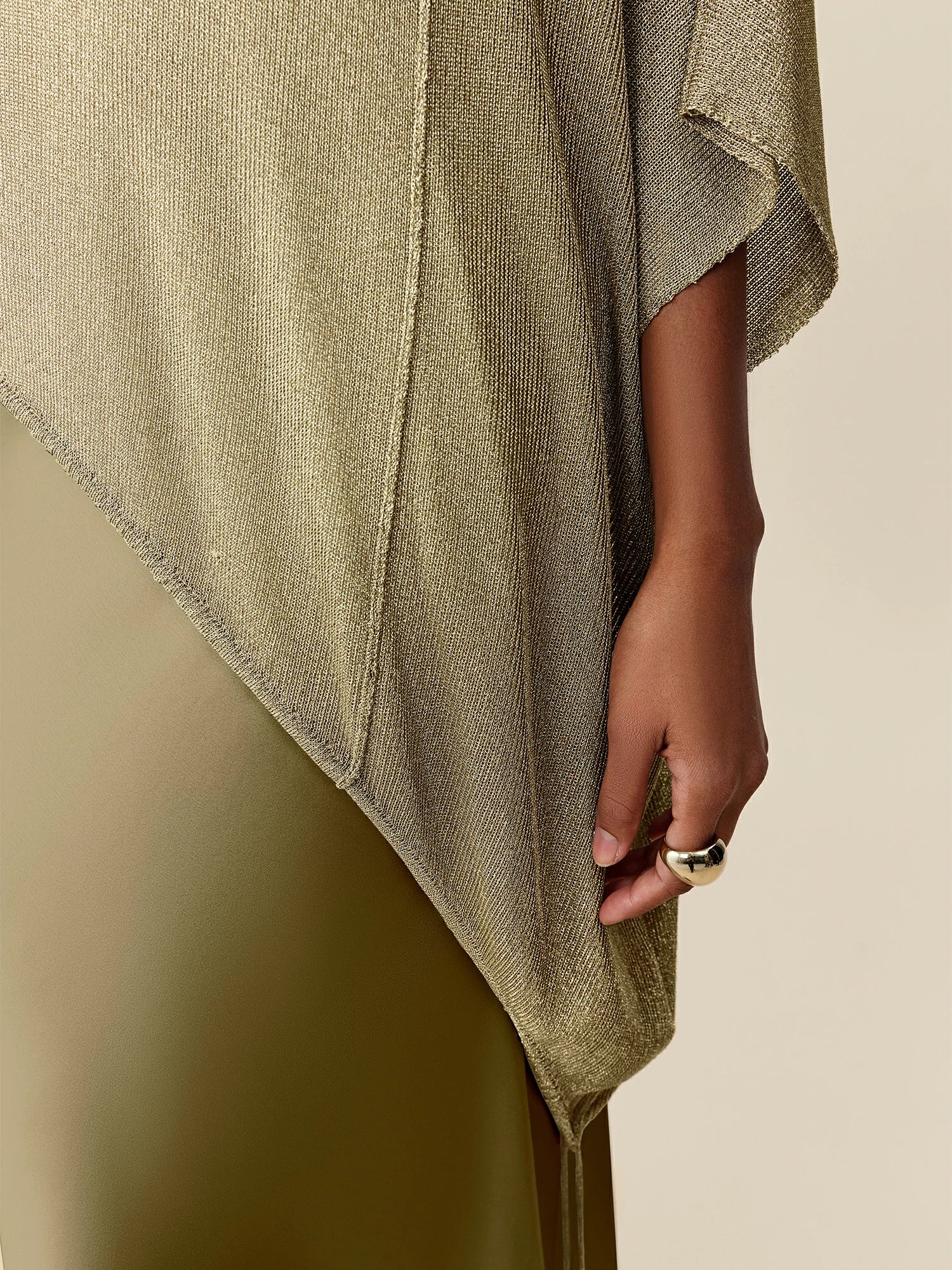 Round Neck Short Sleeve Drawstring Glitter Top