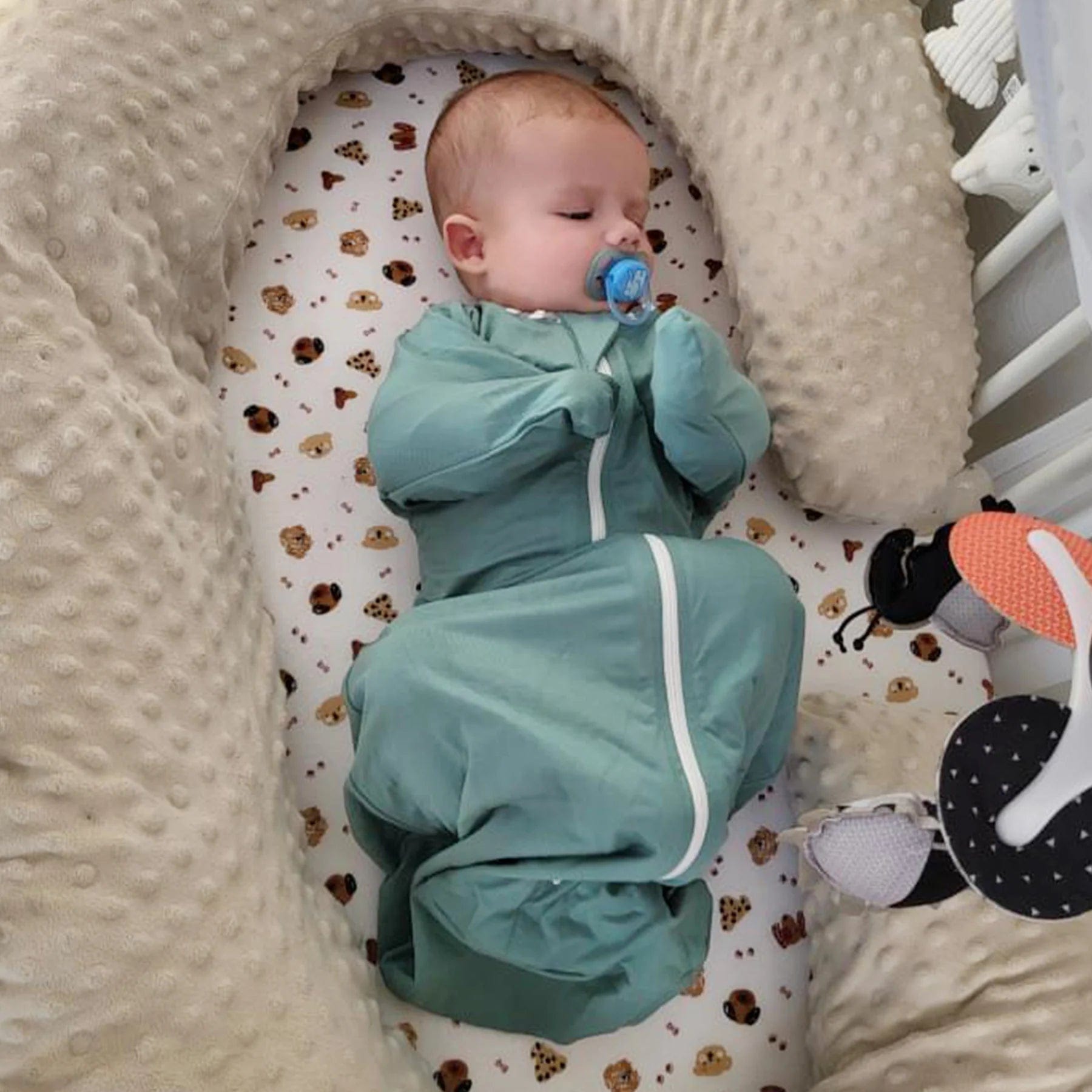 0.5 Tog Shark-Fin Transition Swaddle