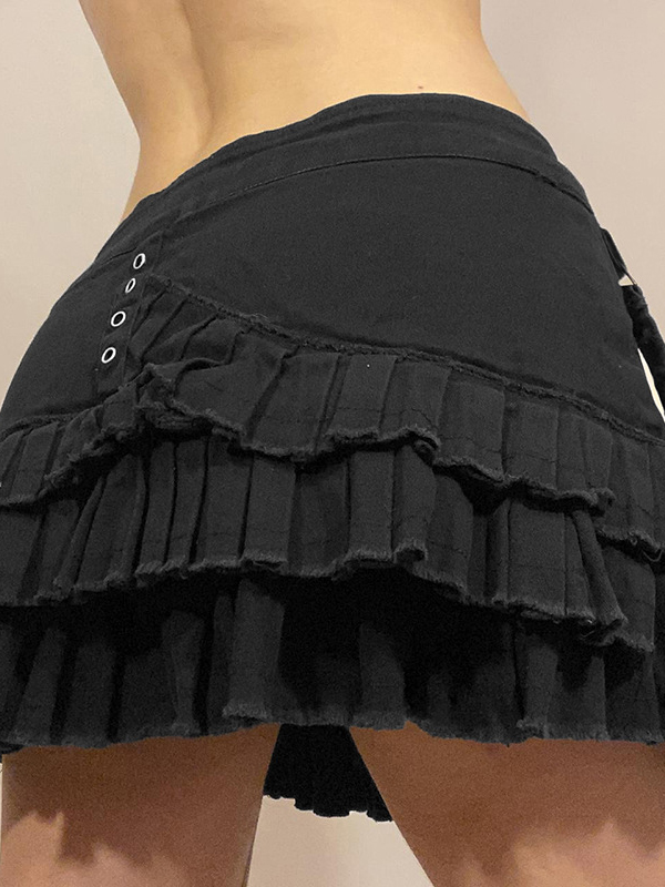 Low-Rise Pleated Mini Skirt In Black