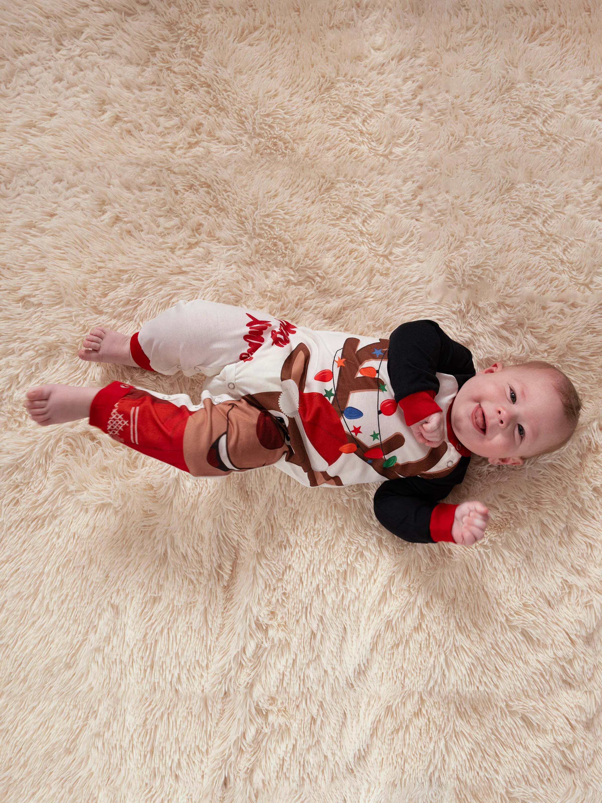 Christmas Reindeer Print Family Matching Pajamas Sets with Christmas Socks Black