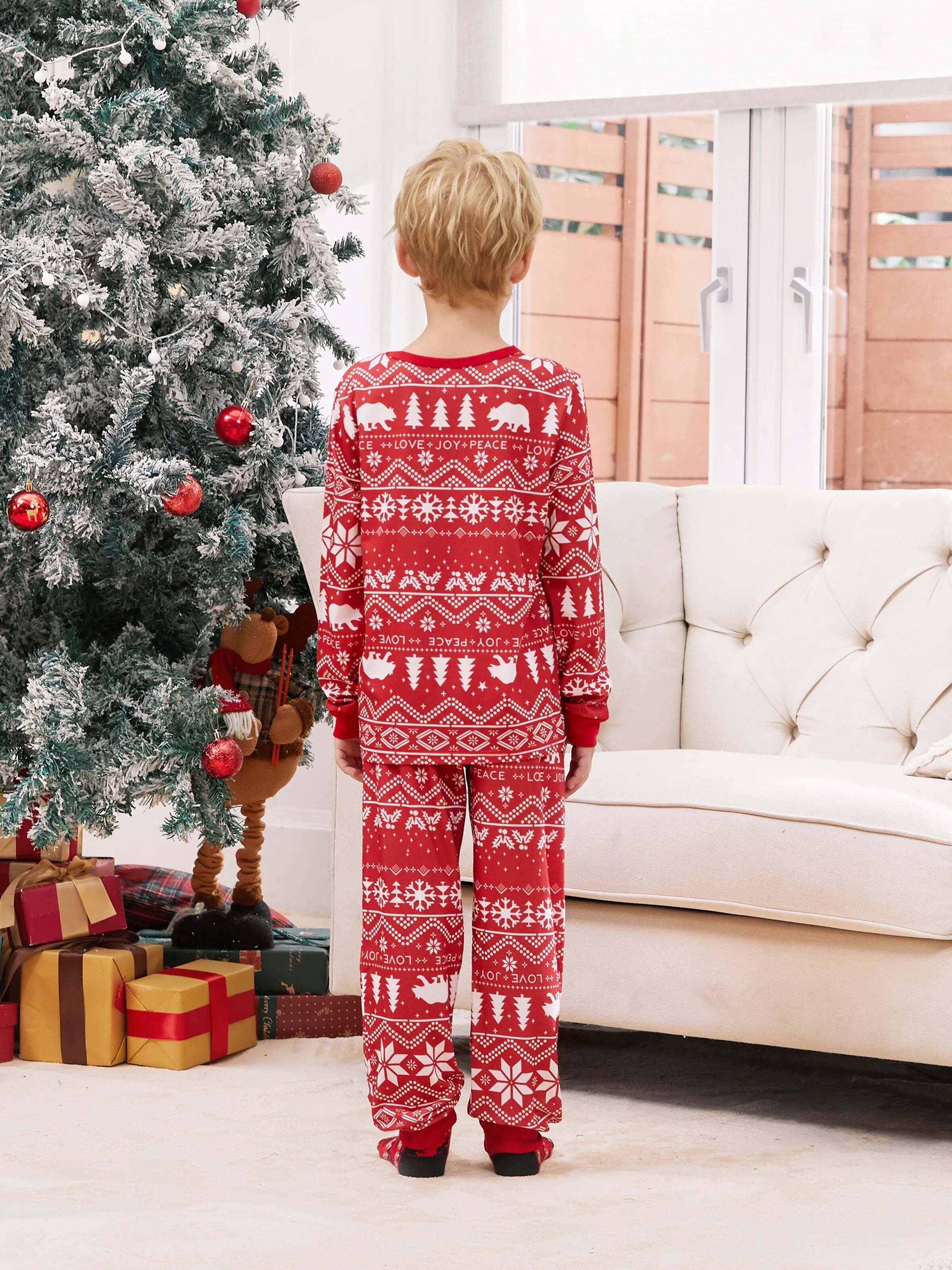 Christmas Print Family Matching Pajamas Sets with Christmas Socks Red