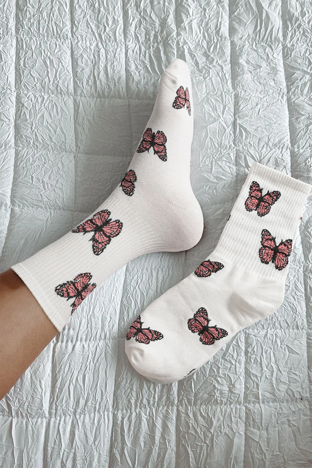 White Butterfly Pattern Ribbed Edge Soft Crew Socks