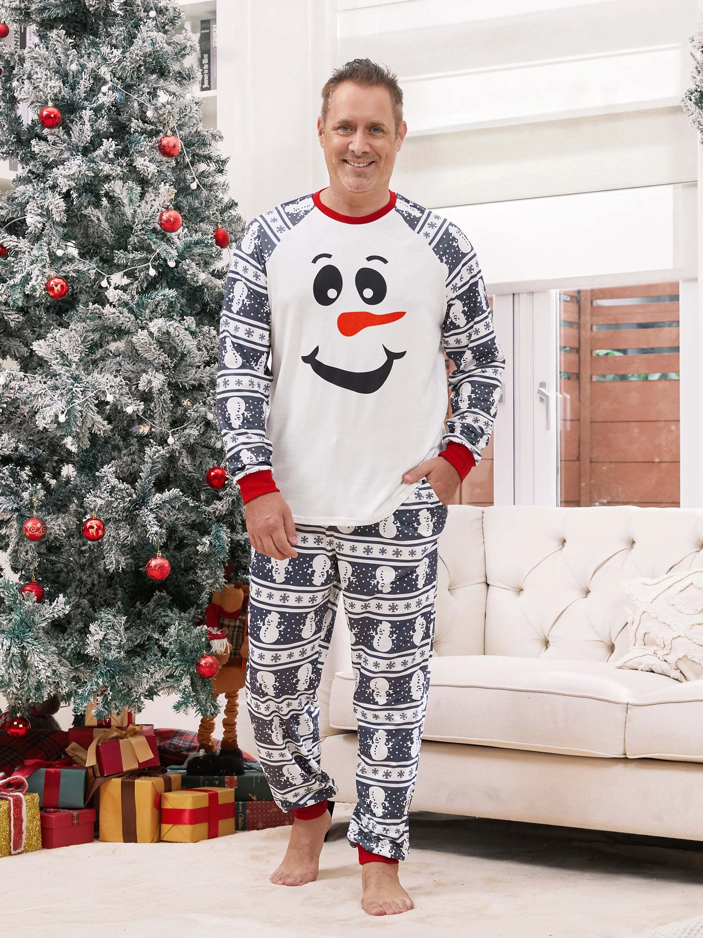 Matching Christmas Pajamas Family Snowman Pattern Long Sleeves PJs Sets Christmas Socks Dark Grey