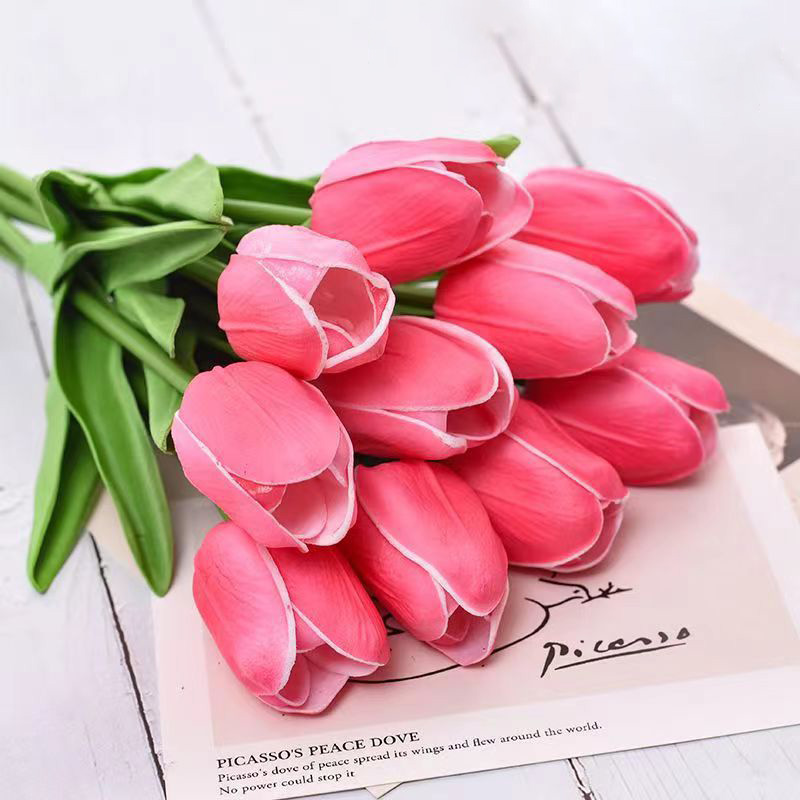 UV Resistant Lifelike Artificial Tulips Flowers