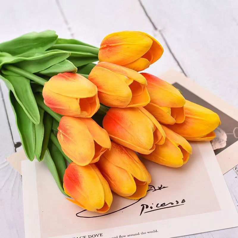 UV Resistant Lifelike Artificial Tulips Flowers