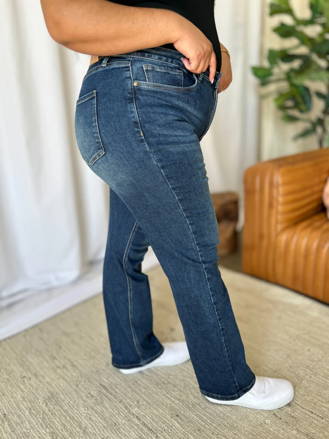 Full Size High Rise Straight Tummy Control Jeans