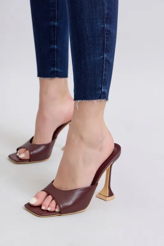 Blue Full Size Mid Rise Skinny Jeans with Raw Hem Plus Size