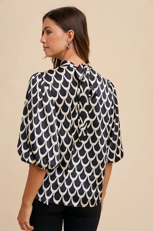 Wear Tie Back Abstract Print Mock Neck Half Sleeve Blouse
