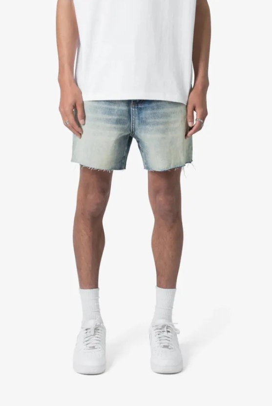 CUT OFF DENIM SHORTS