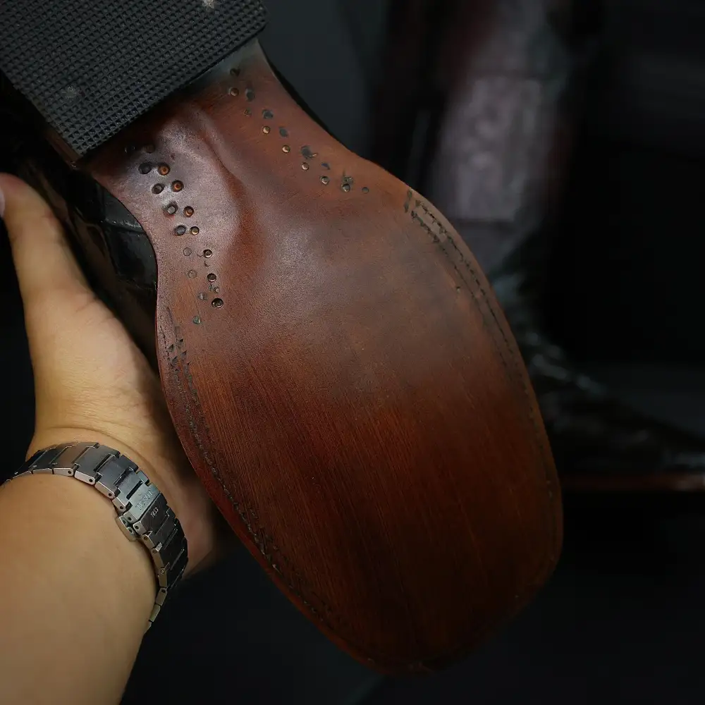 Wine Pirarucu Leather Boots — Square Toe