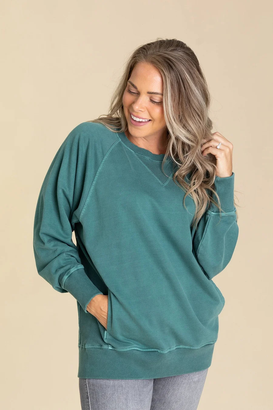Woman's Pigment Dyed Sweatshirt With Pockets
