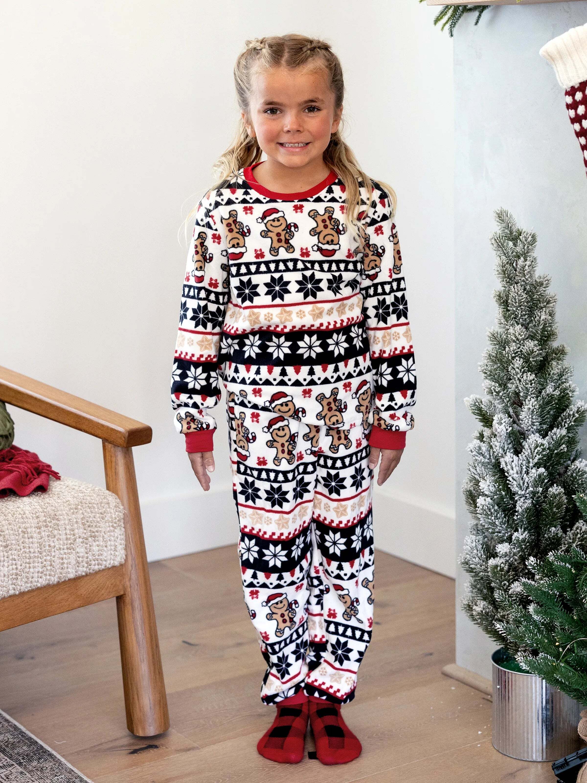 Christmas Matching Family Fleece Pajamas Set Gingerbread and Snowflake Print PJS with Christmas Socks Red