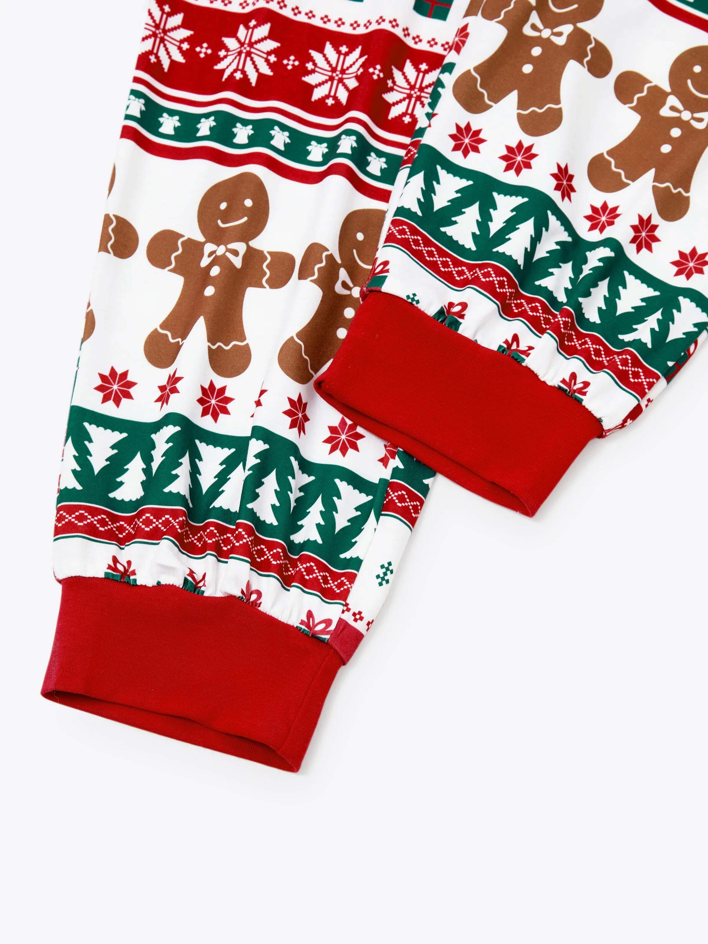 Christmas Matching Family Pajamas Set Gingerbread Christmas-theme Plaid Print PJS with Christmas Socks Red