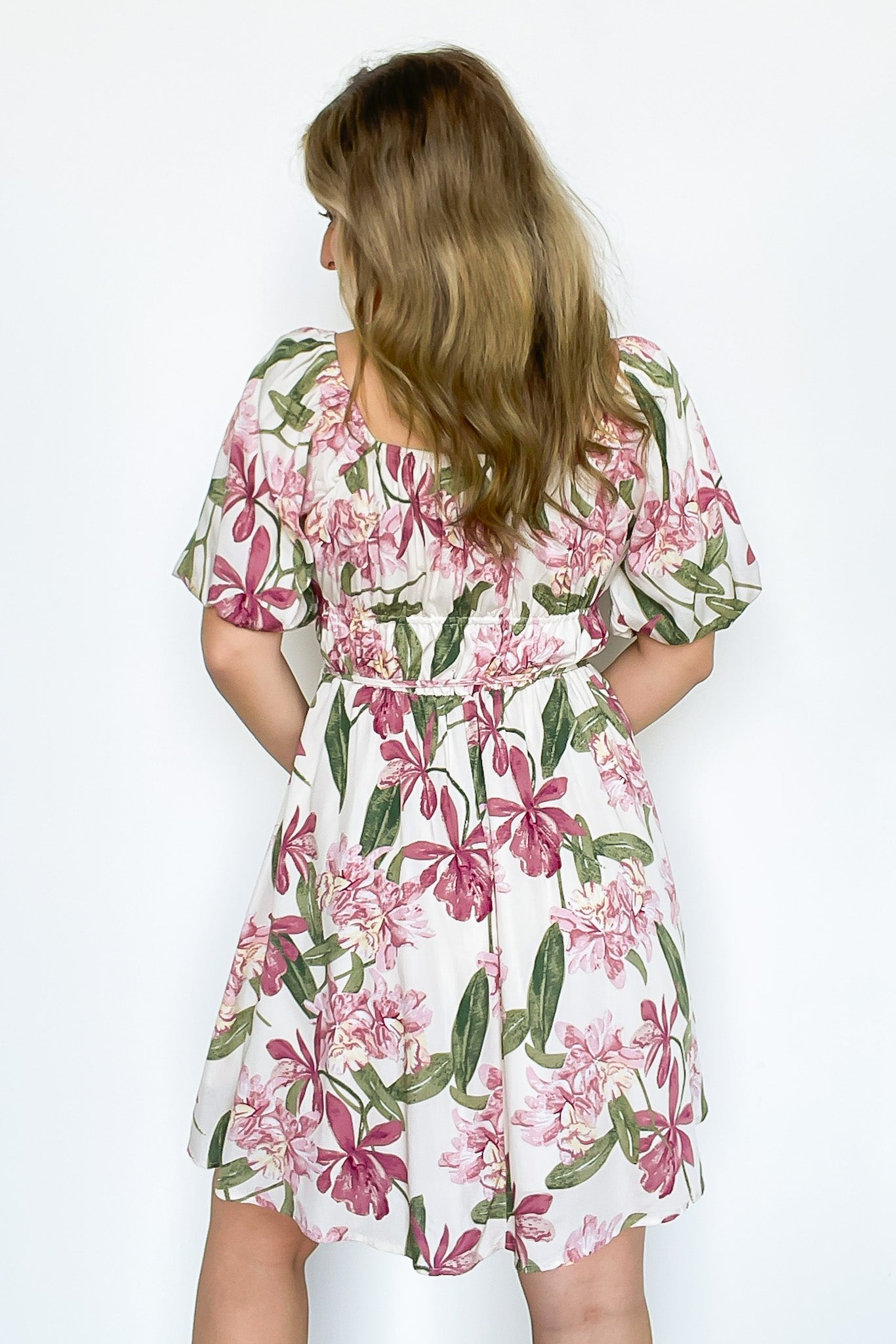 Refinement Floral Puff Sleeve Dress
