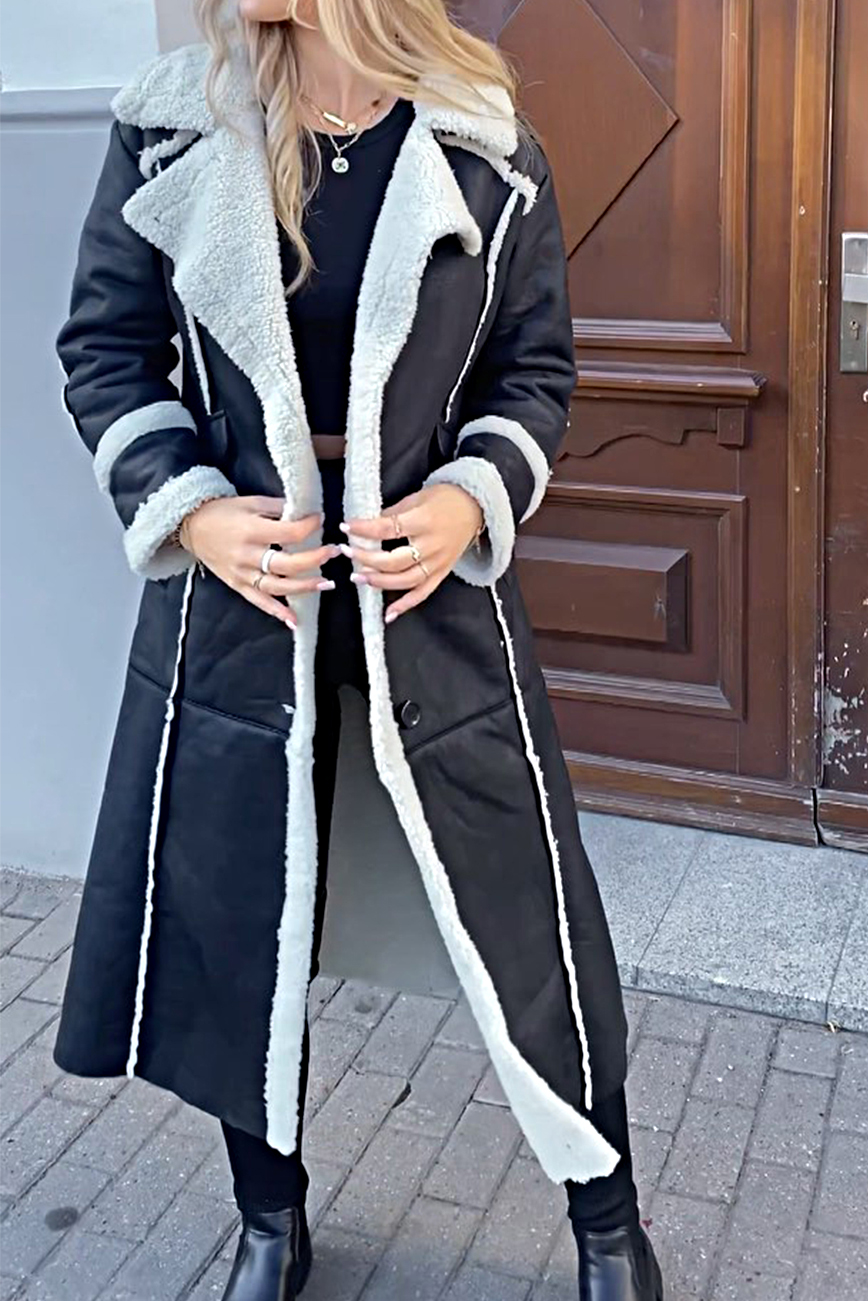 Women's contrast color lapel lamb coat