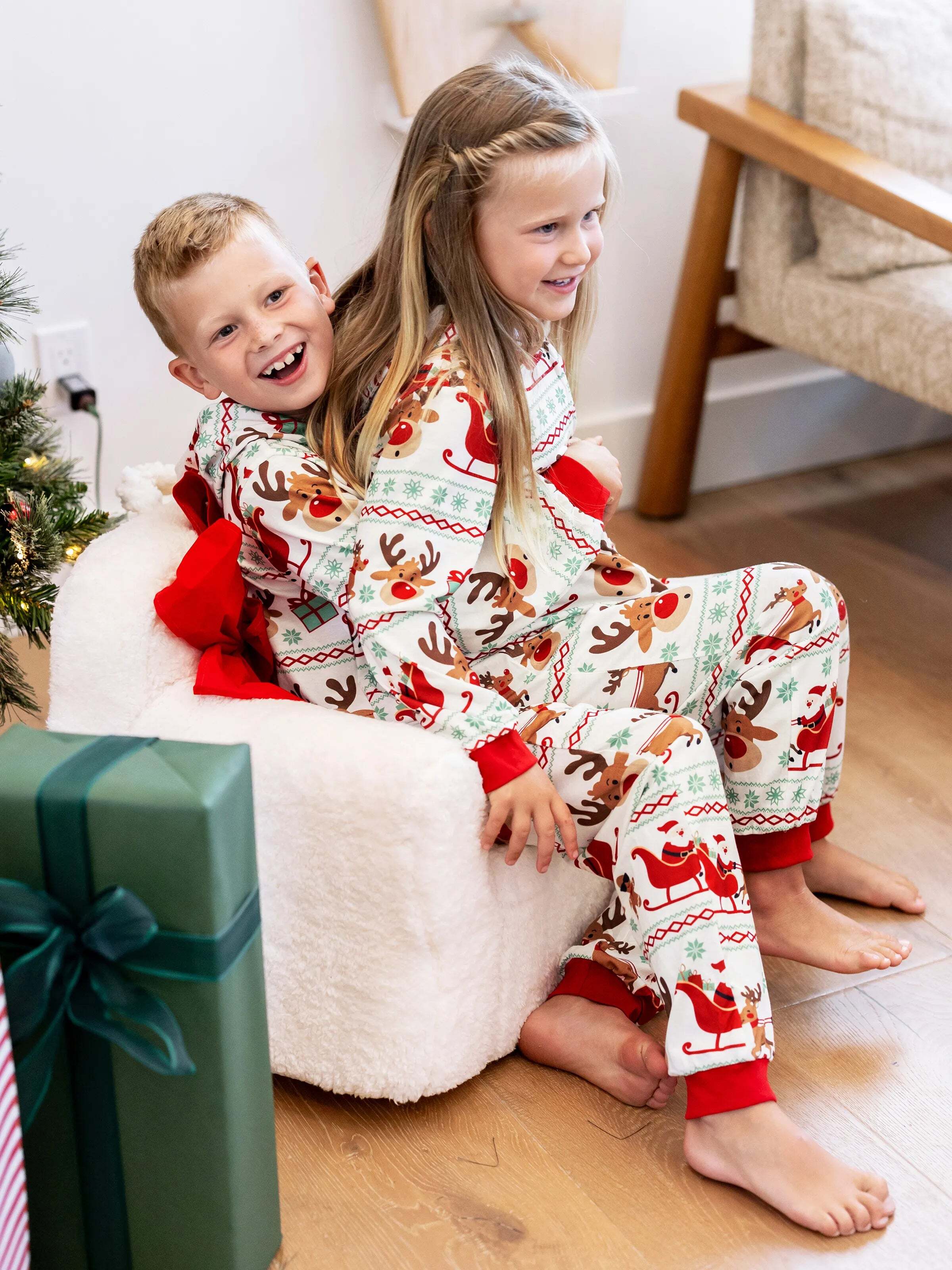 Christmas Onesies Matching Family Pajamas Set Reindeer Print Long-sleeve PJS with Christmas Socks Red