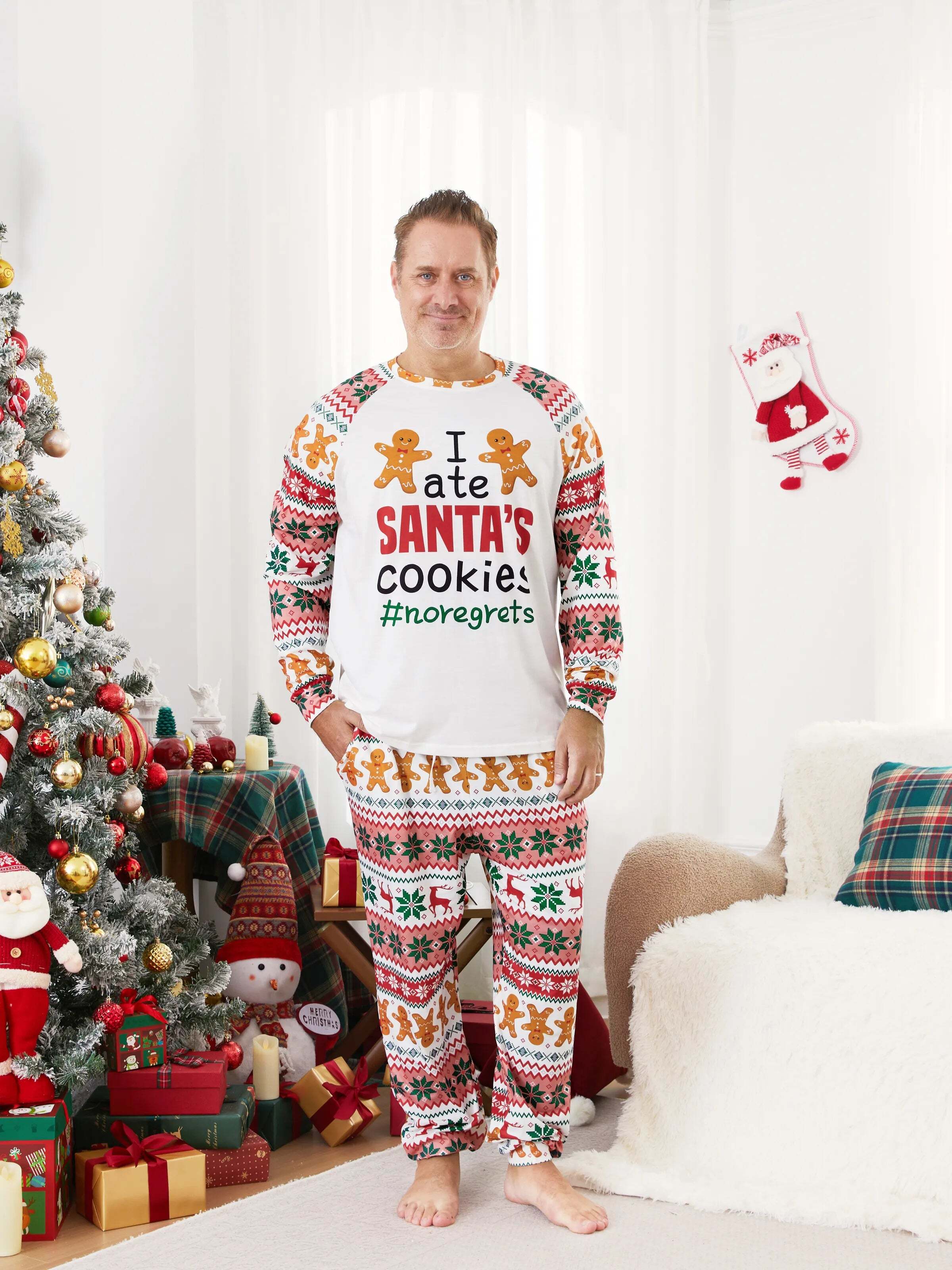 Christmas Pajamas Family Matching Santa's Cookies Gingerbread Man Pattern Pajamas Sets with Christmas Socks MultiColour