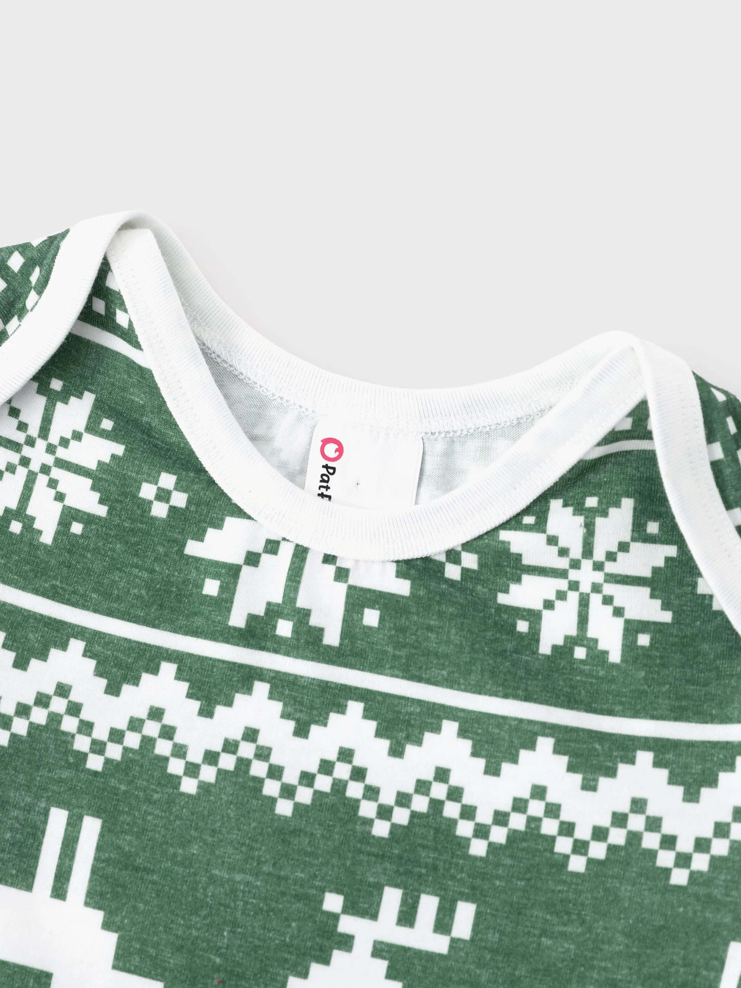 Christmas Matching Family Pajamas Set Reindeer and Snowflake Green Print PJS with Christmas Socks Dark Green