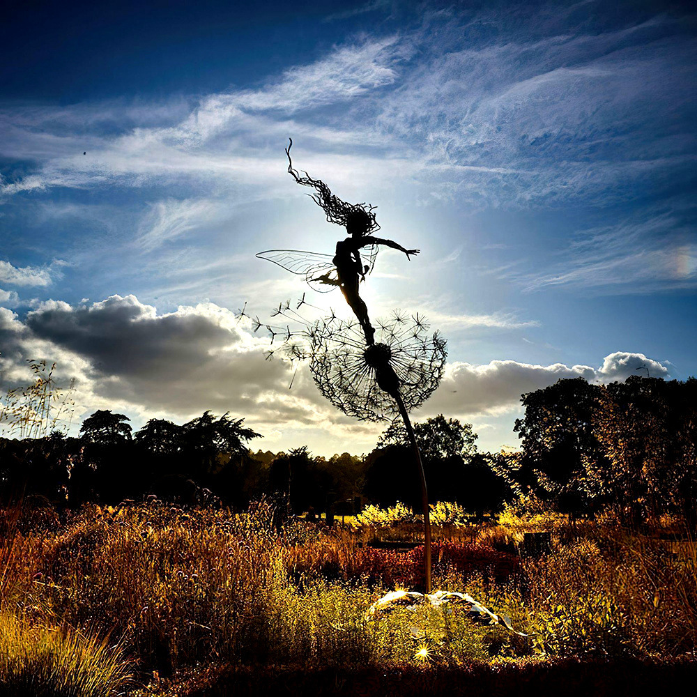 3D Flower Fairy Dancing with Dandelion Garden