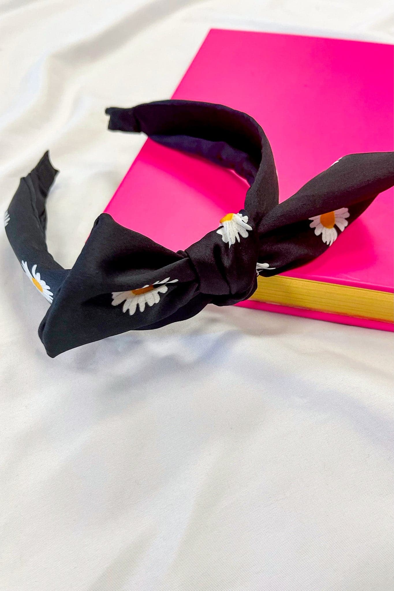 Coming Up Daisies Bow Headband