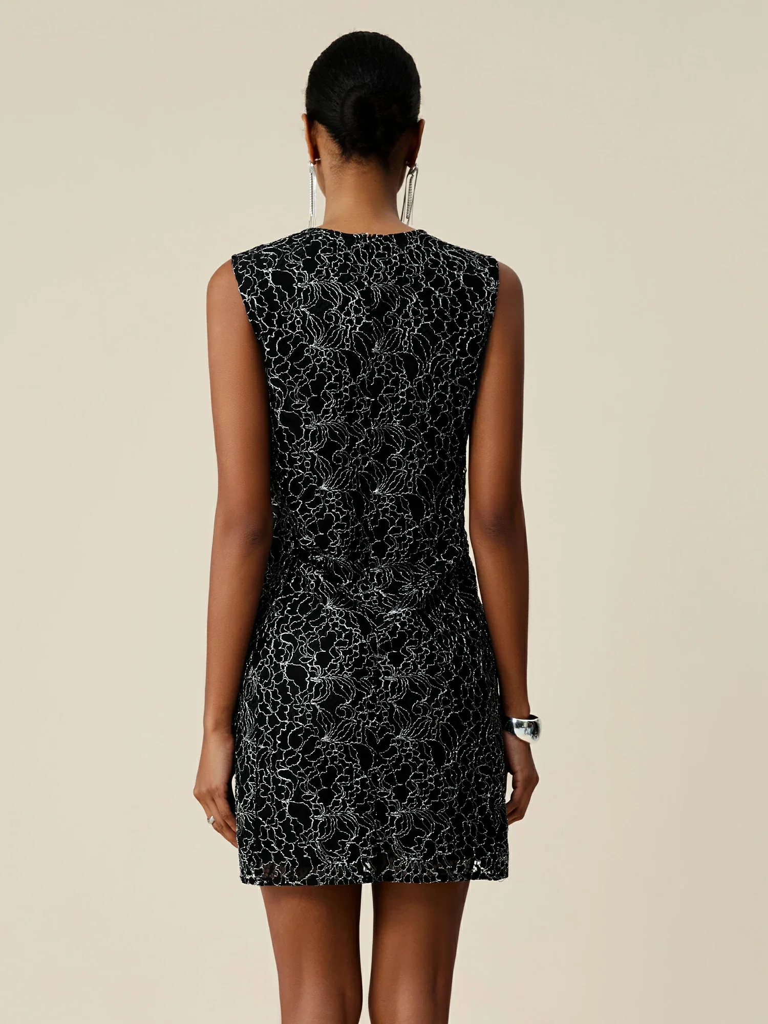 Round Neck Sleeveless Silver Metallic Lace Dress