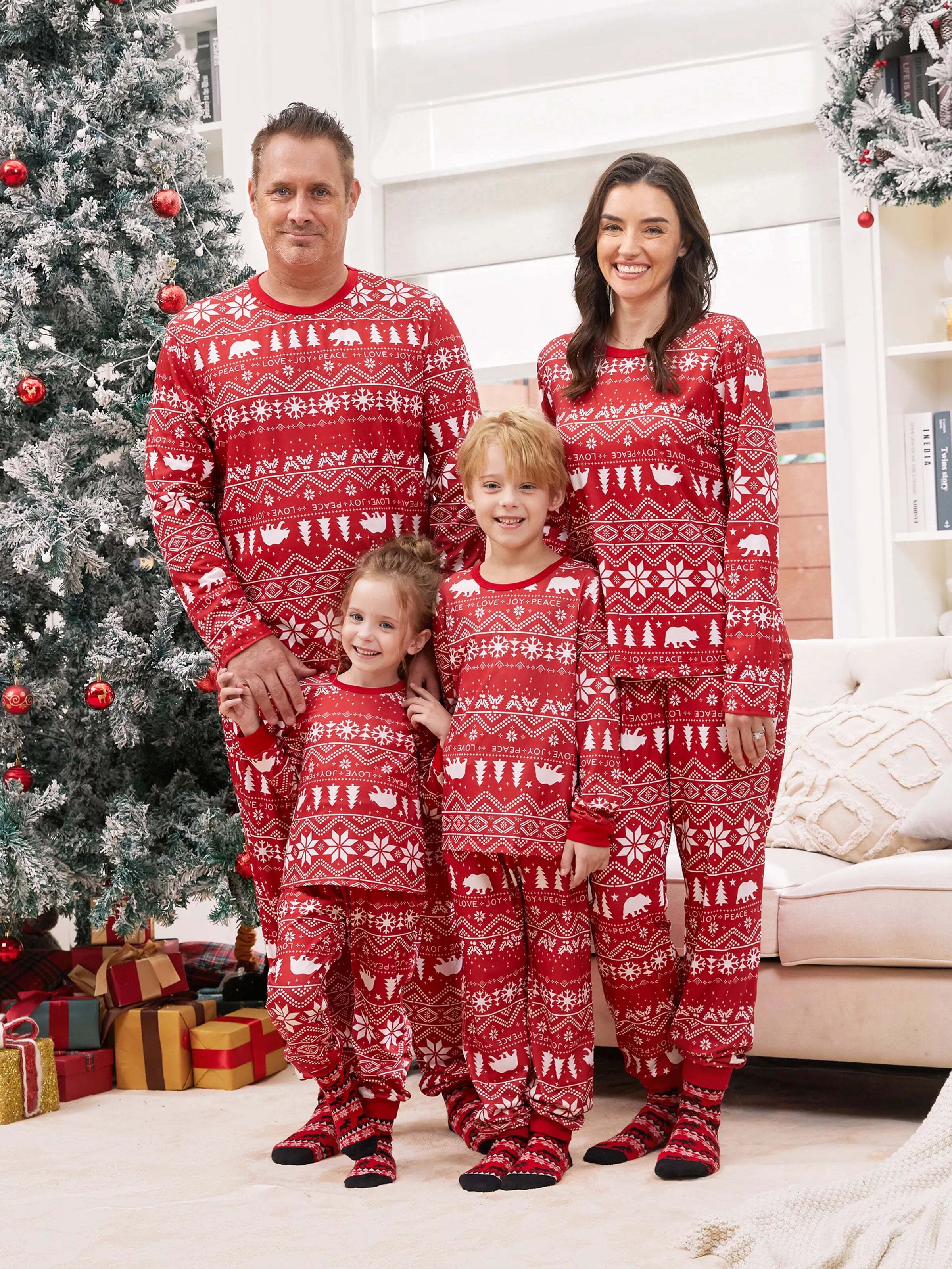 Christmas Print Family Matching Pajamas Sets with Christmas Socks Red
