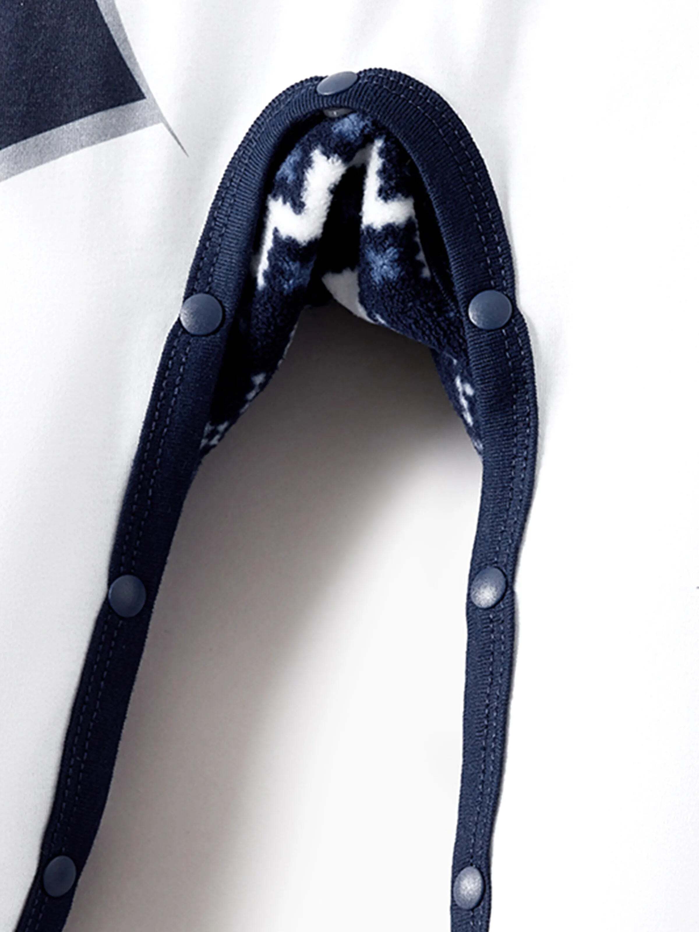 Frosty The Snowman Christmas Fleece with Snowflake Print Pajamas Sets with Christmas Socks