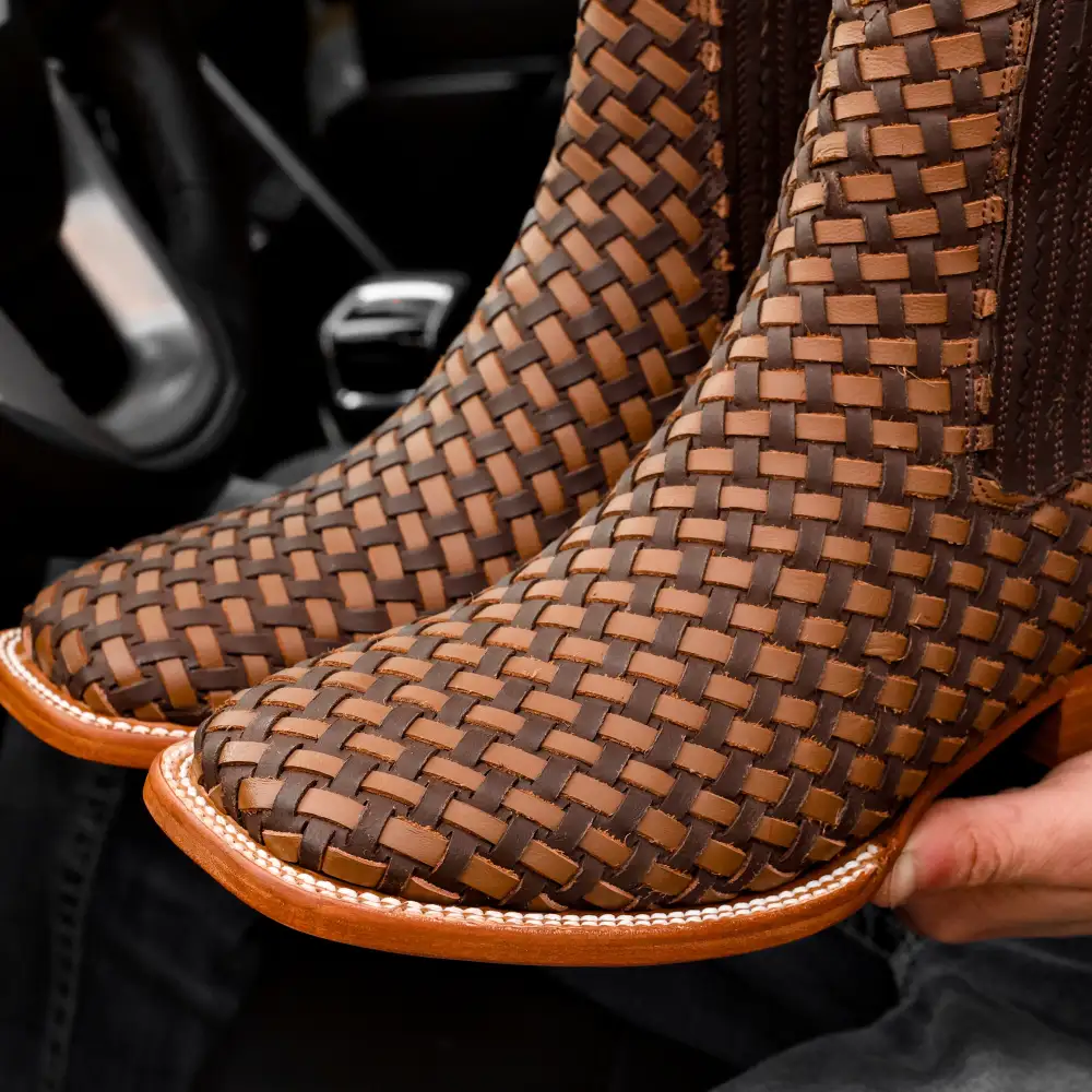 Brown Basketweave Botines - Square Toe