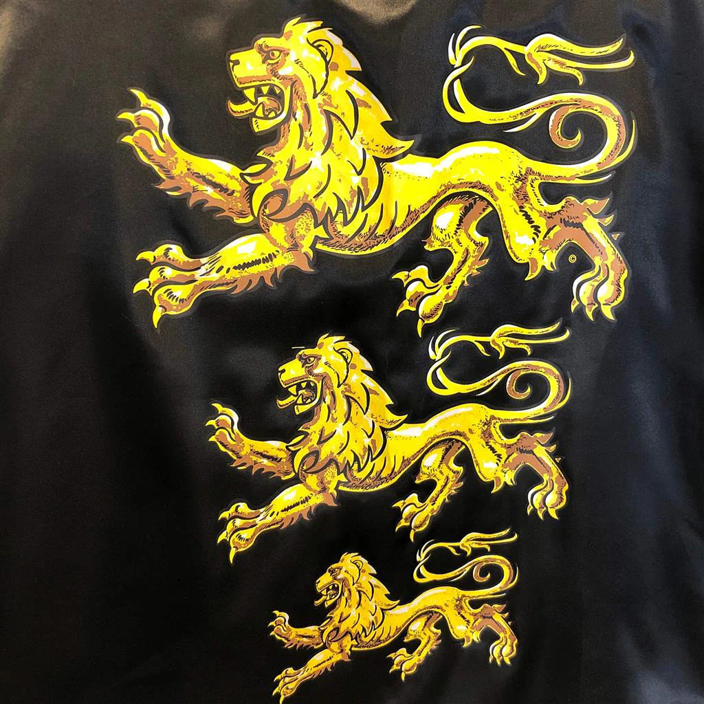Triple Lion Royal Cape