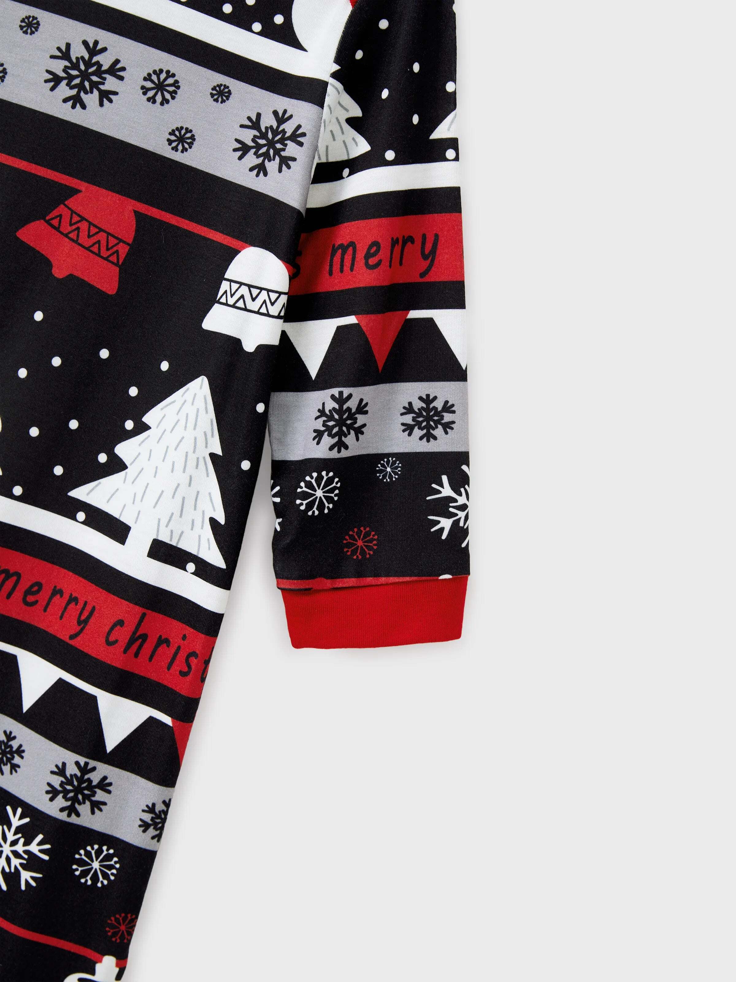 Christmas Tree Snowflake and Letters Print Grey Family Matching Long-sleeve Pajamas Sets with Christmas Socks Grey