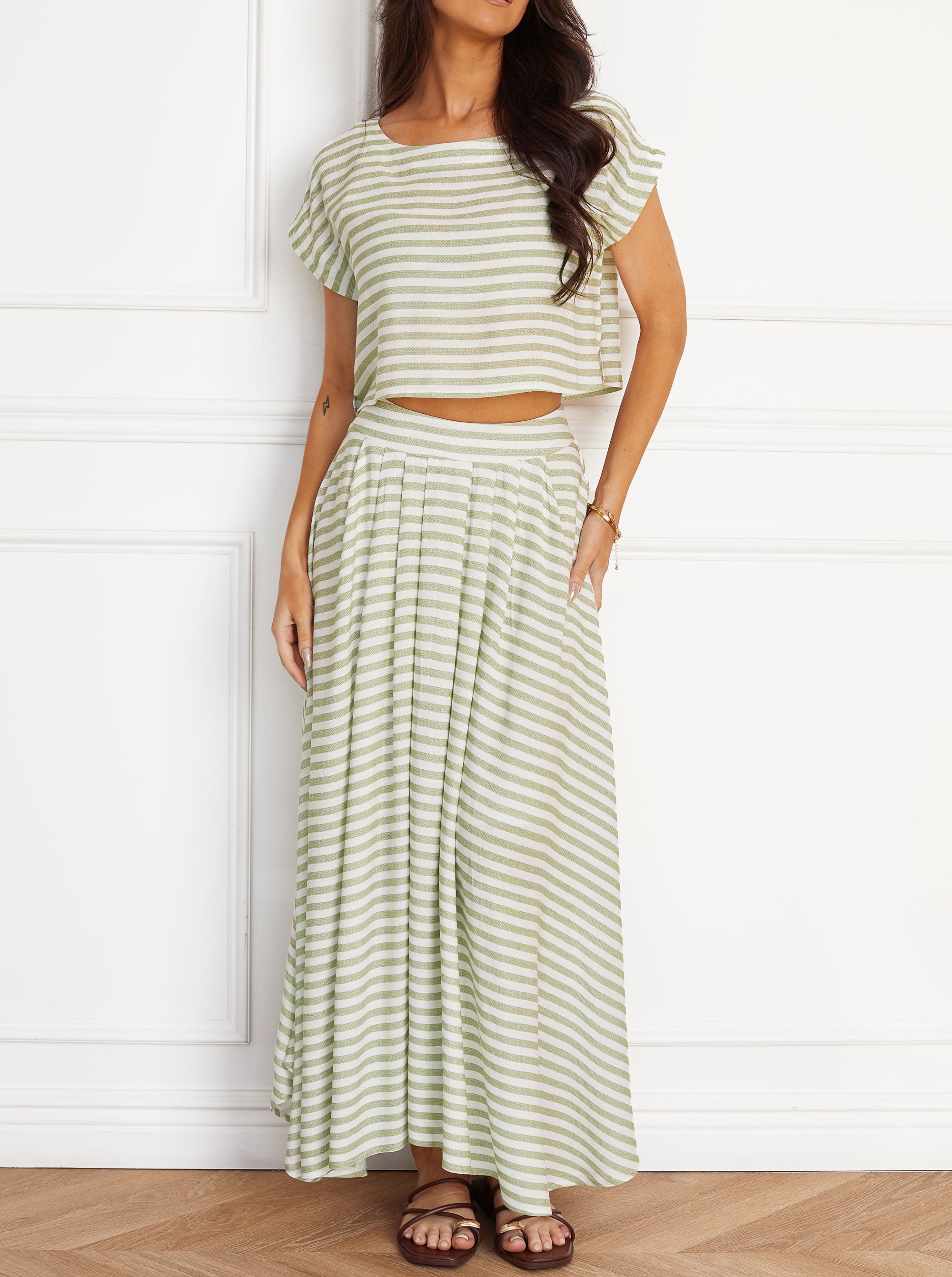 Modern Essential Crop Top