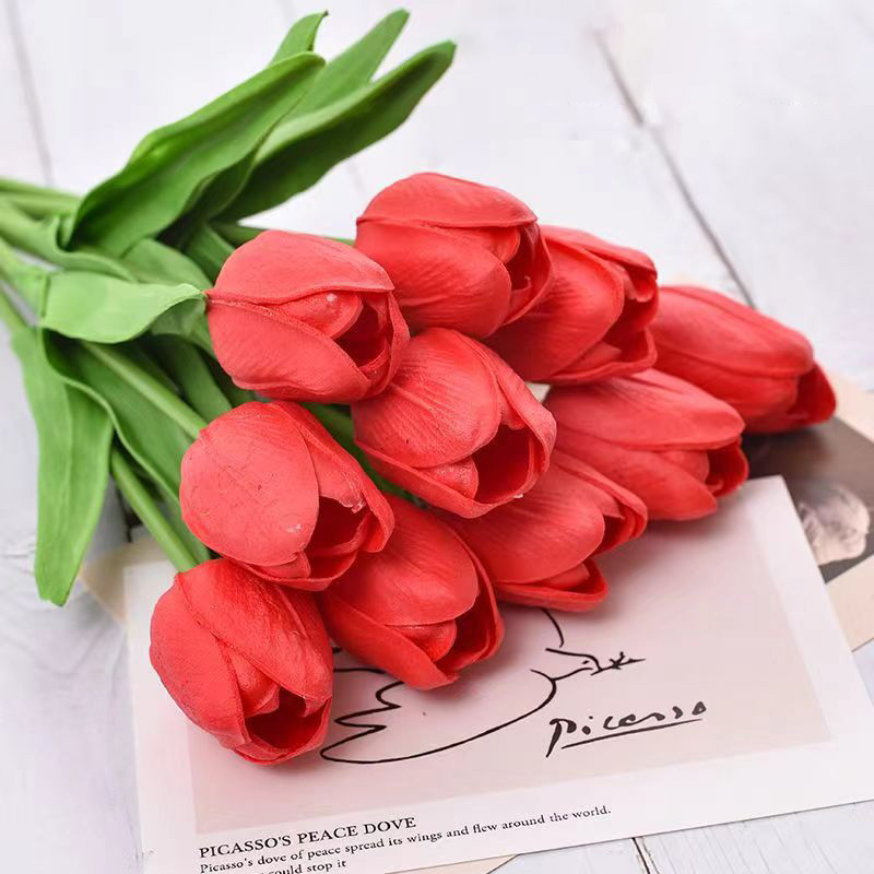 UV Resistant Lifelike Artificial Tulips Flowers