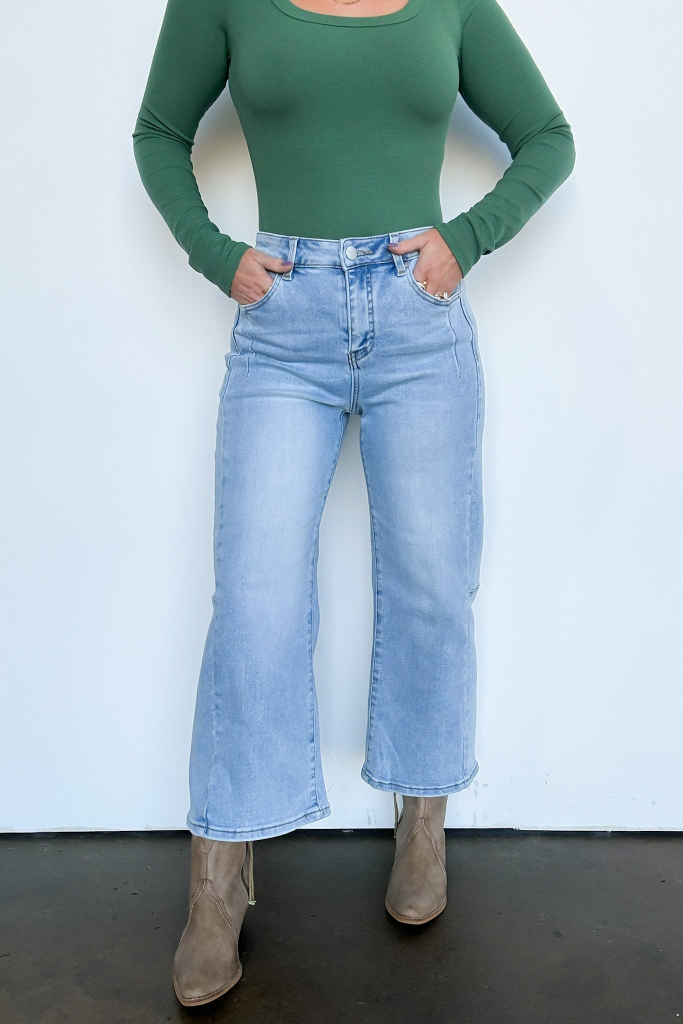 Crop Wide Leg Seam Detail Jeans