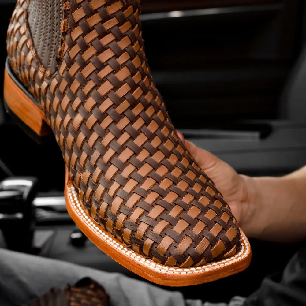 Brown Basketweave Botines - Square Toe