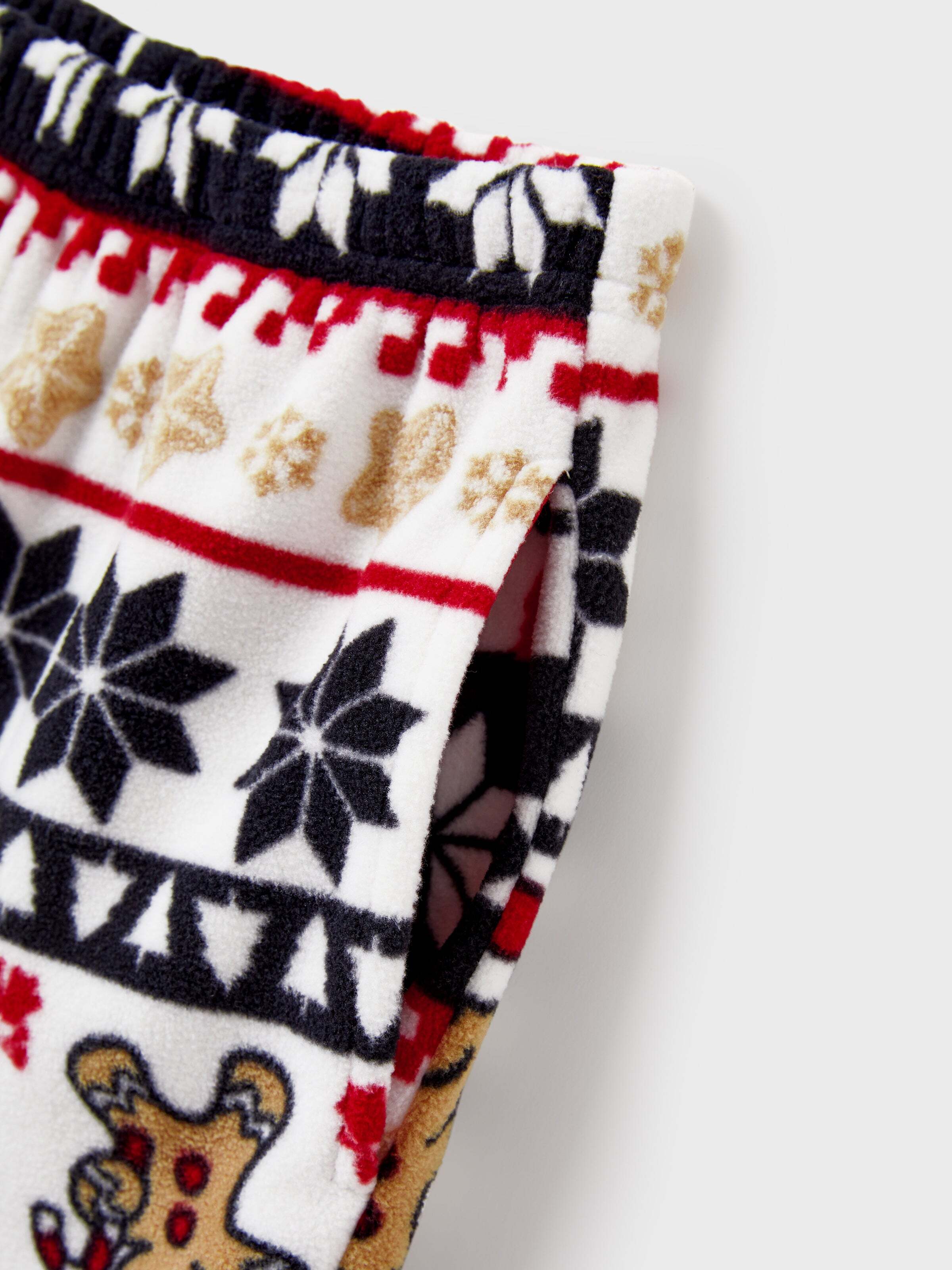 Christmas Matching Family Fleece Pajamas Set Gingerbread and Snowflake Print PJS with Christmas Socks Red