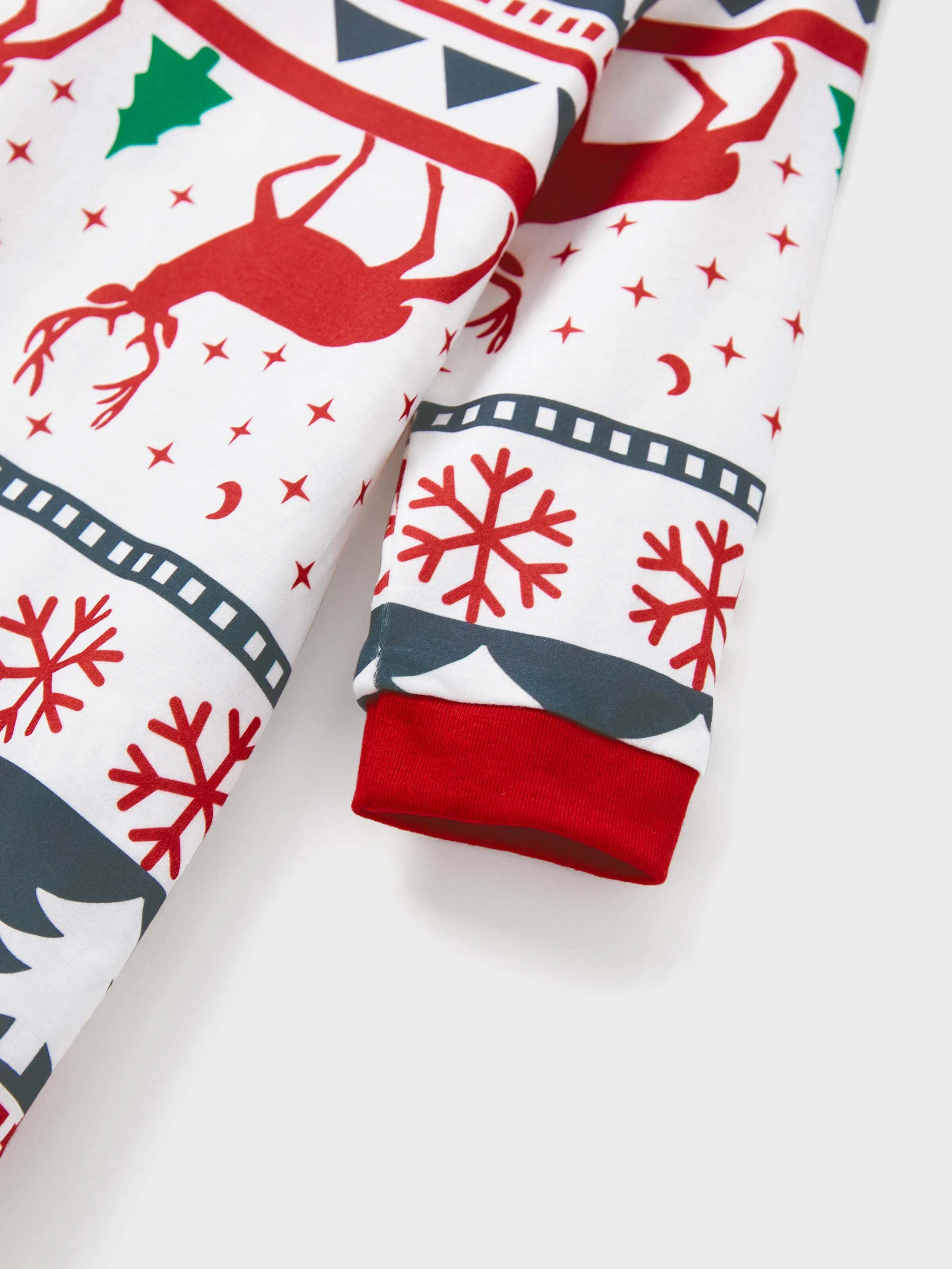 Family Christmas Pajamas All Over Reindeer Print Long-sleeve with Christmas Socks (SGS Certied Safety) Red+White