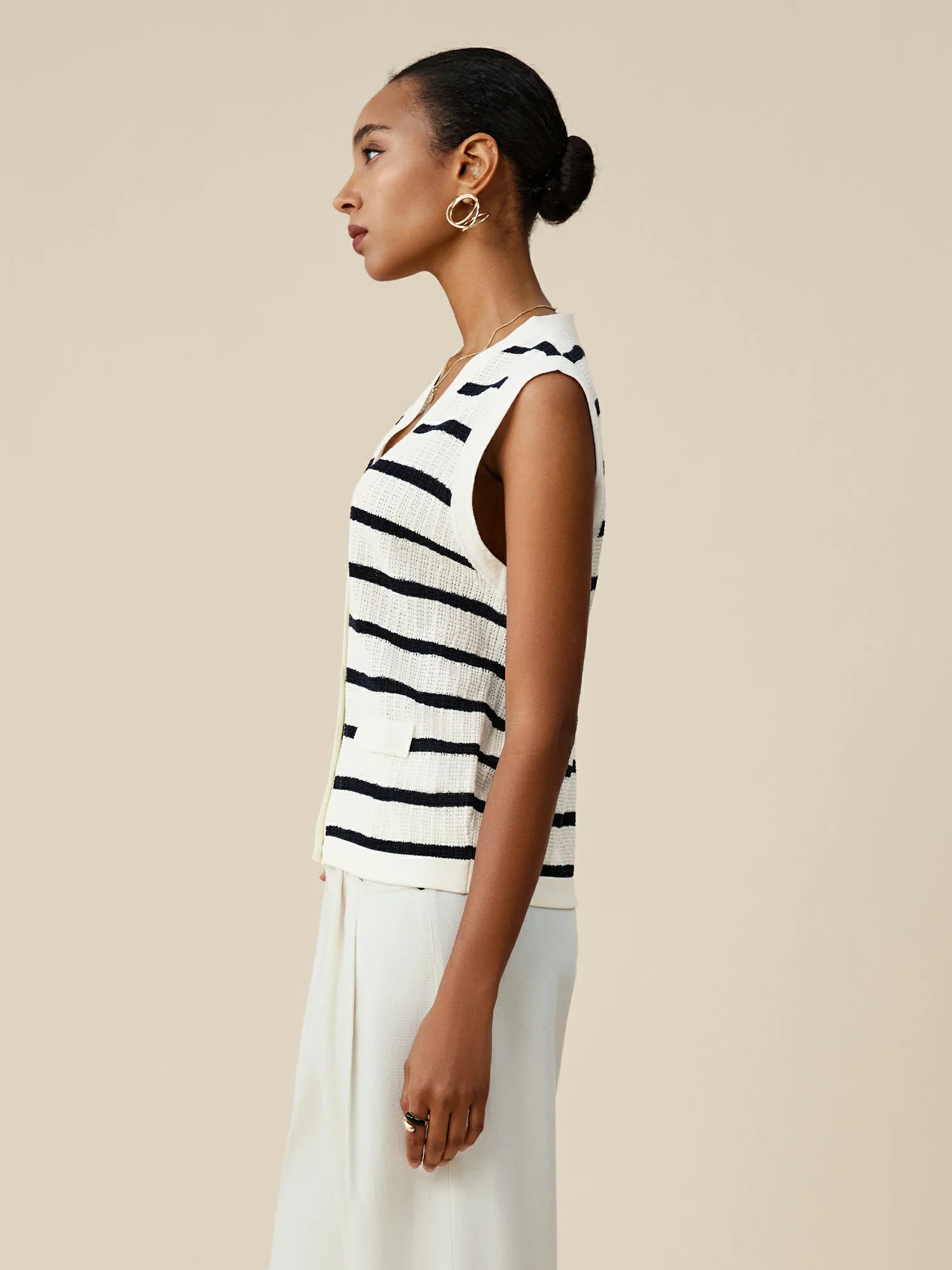Lyocell & Linen V-Neck Sleeveless Striped Knitted Vest