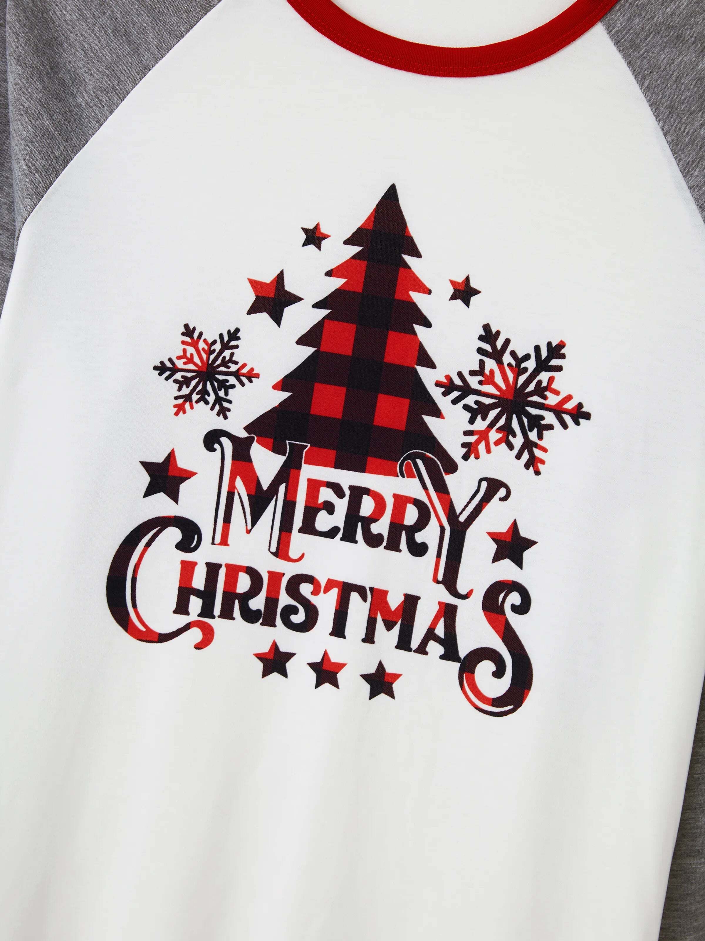 Christmas Tree Snowflake and Letters Print Grey Family Matching Long-sleeve Pajamas Sets with Christmas Socks Grey