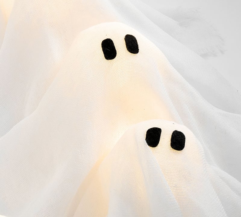 2025 Flaming Ghost Wreath