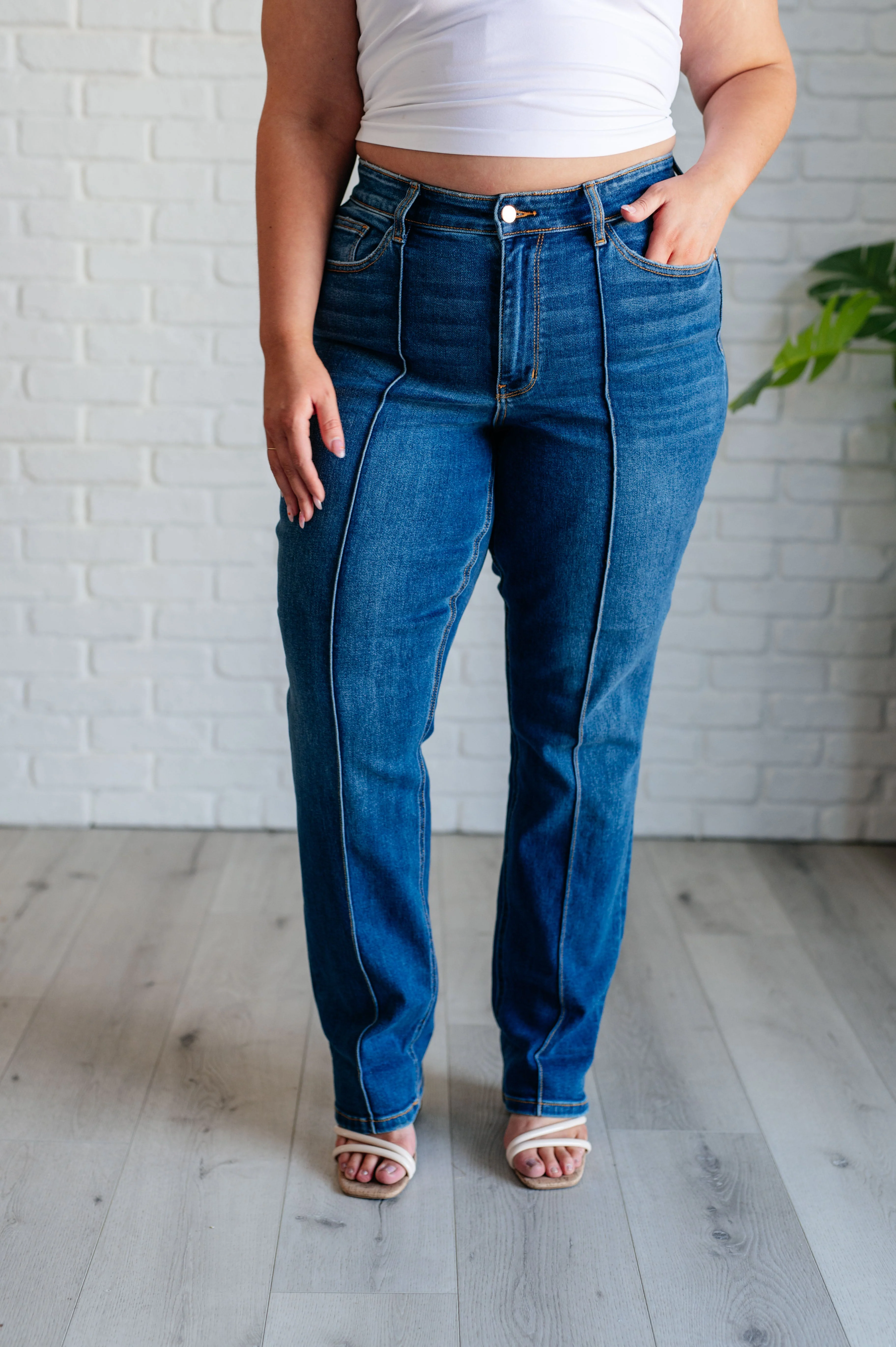 High Rise Center Seam Detail Straight Jeans